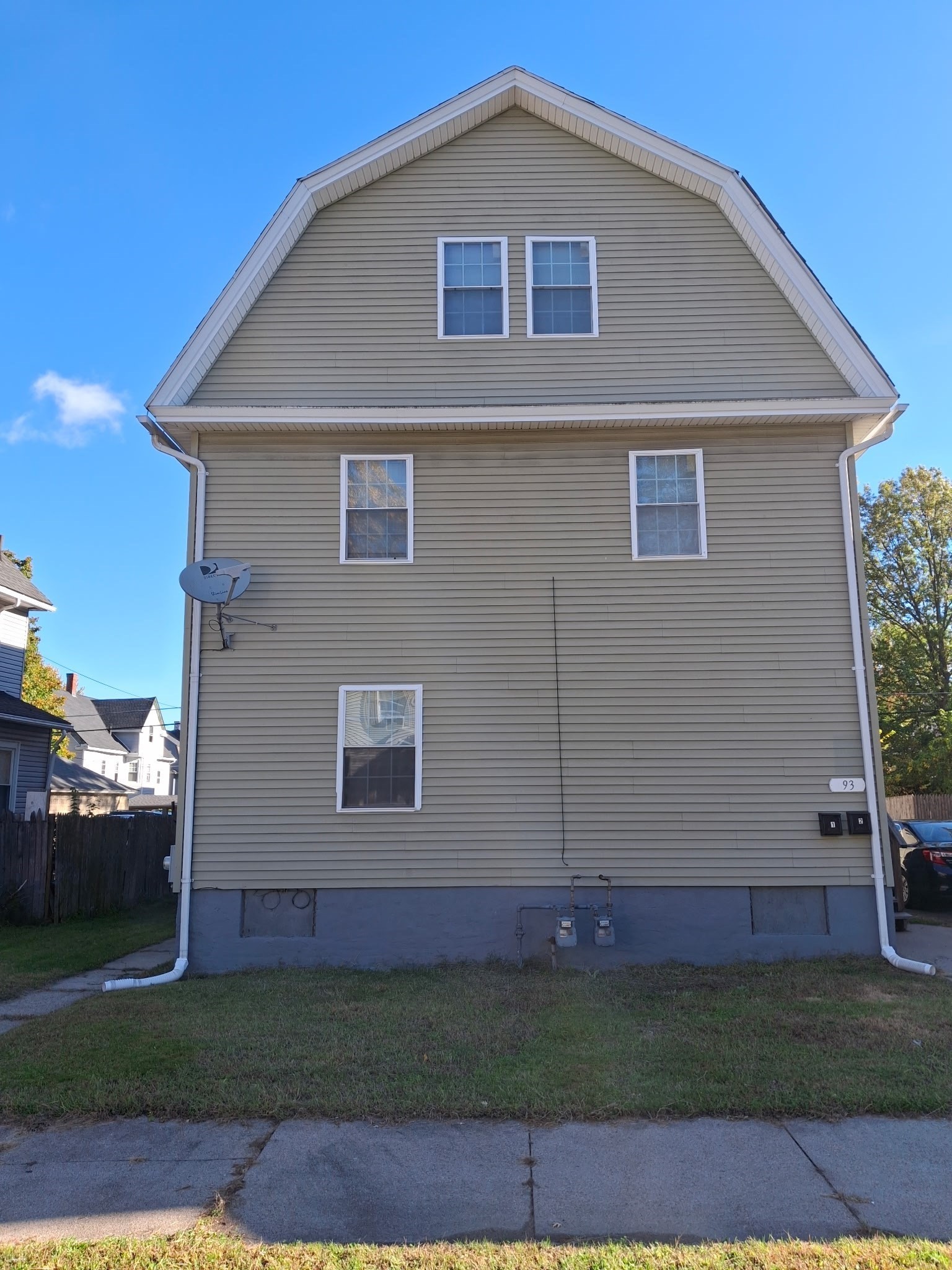 93 Dawes St, Springfield, MA 01109 - Image 2