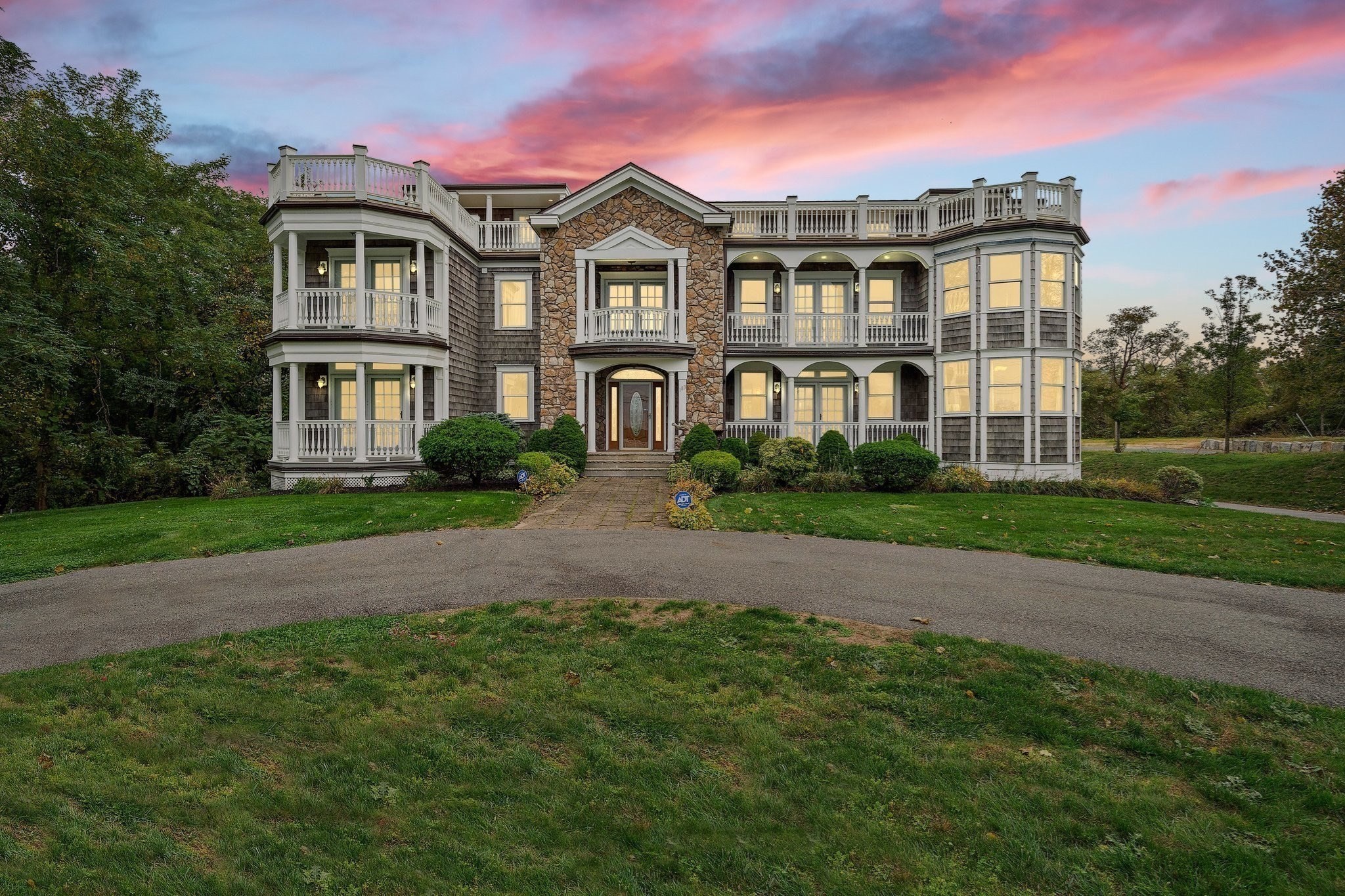 183 Warren Ave, Plymouth, MA 02360