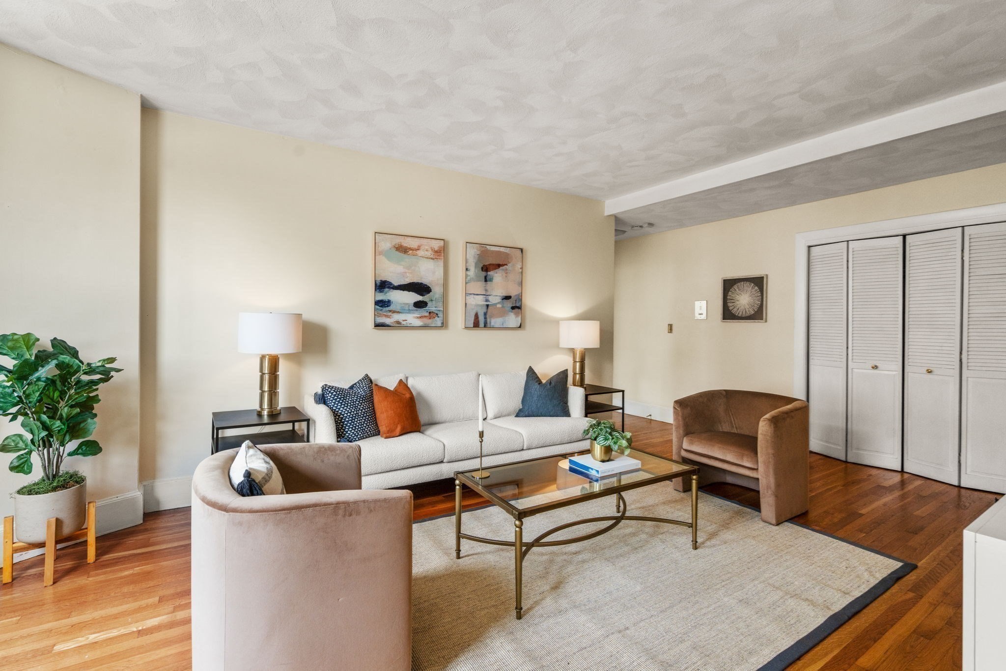 37 Saint Paul St Unit 3, Brookline, MA 02446