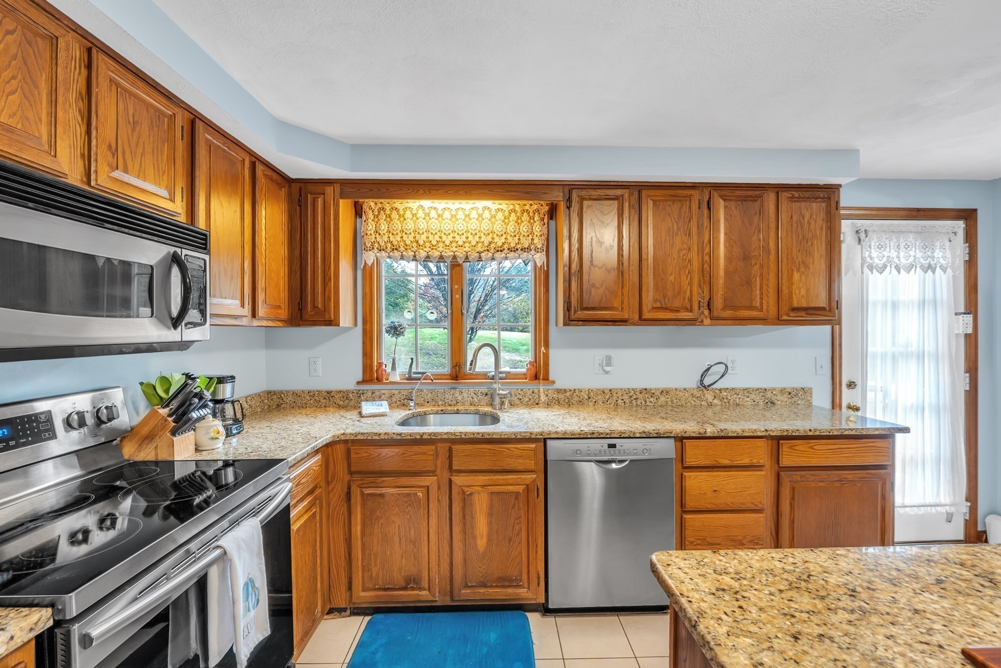 143 Charlton Rd, Dudley, MA 01571 - Image 11