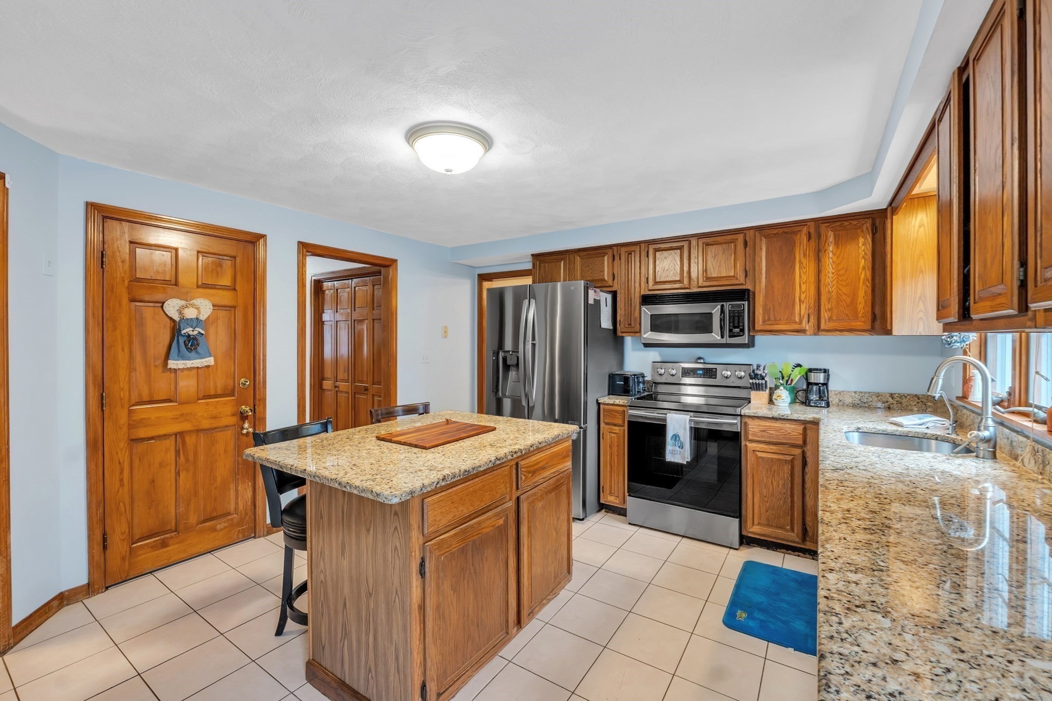 143 Charlton Rd, Dudley, MA 01571 - Image 12
