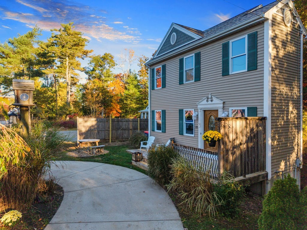 13 Parkwood Dr, Wareham, MA 02571 - Image 3