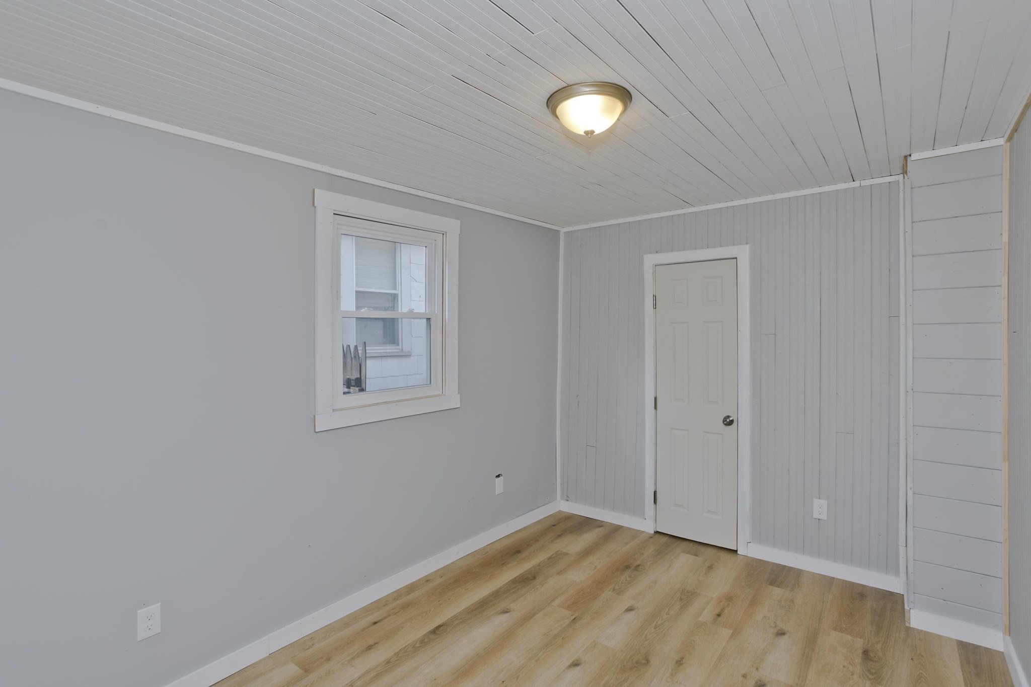 956 Dwight St, Holyoke, MA 01040 - Image 13