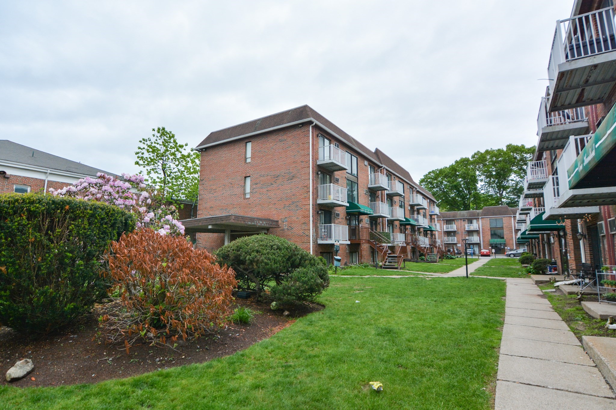 1186 Worcester Road Unit 610, Framingham, MA 01702