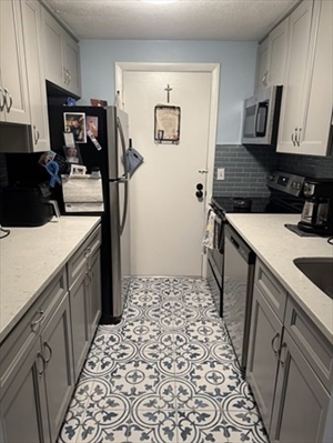 358 Broadway, Apt 13