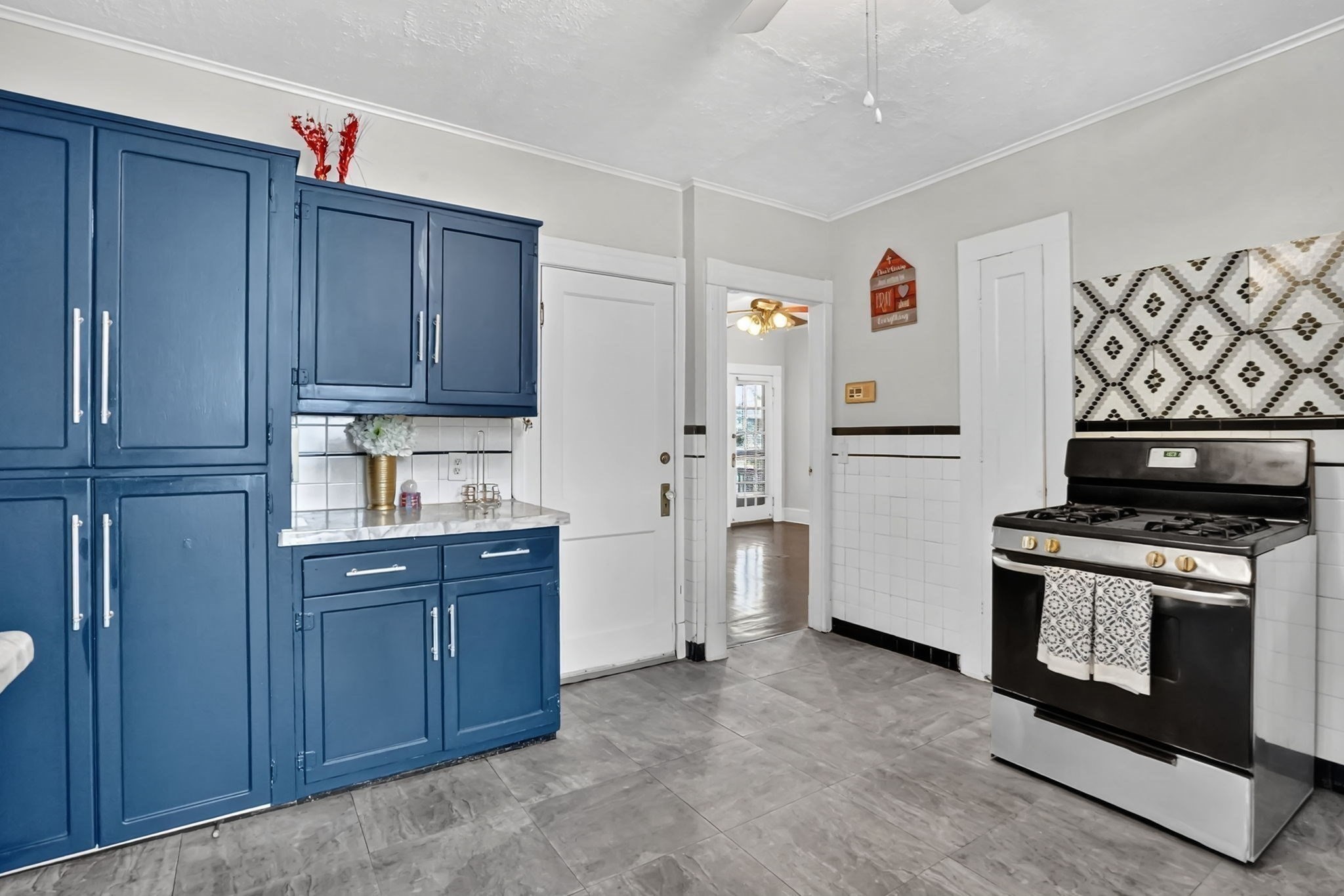 55 Florida St, Springfield, MA 01109 - Image 16