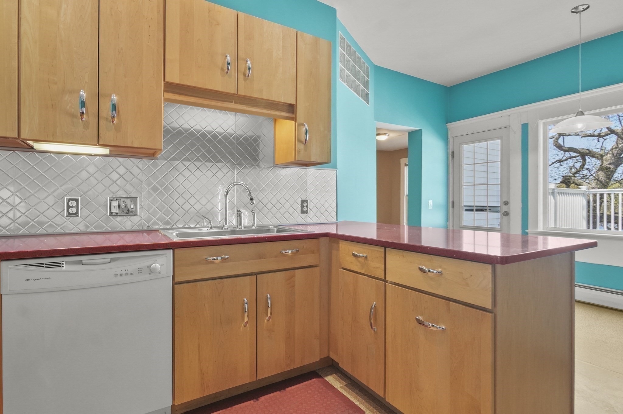 55 Crescent St, Waltham, MA 02453 - Image 13