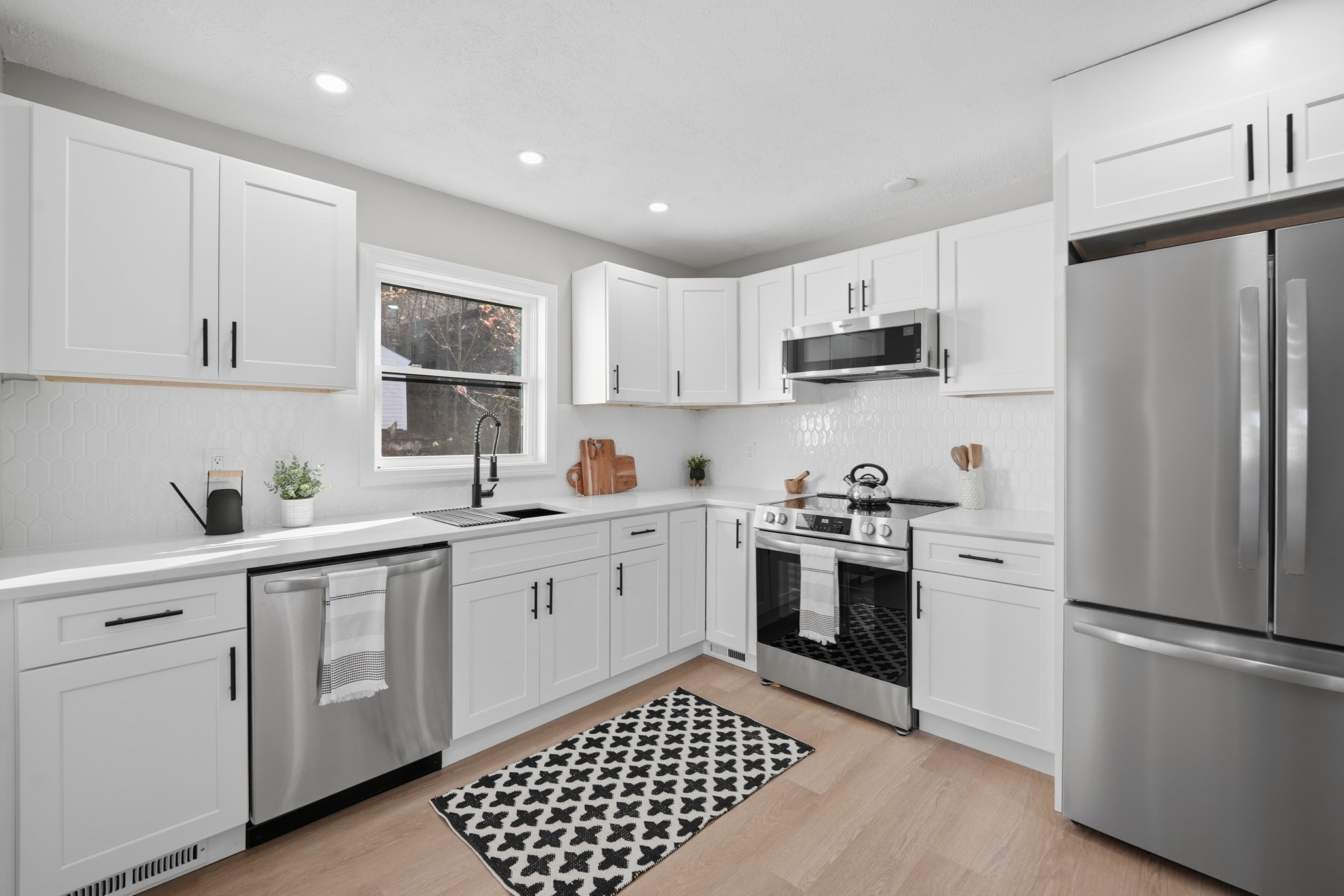 38 Great Woods Ter, Lynn, MA 01904 - Image 3