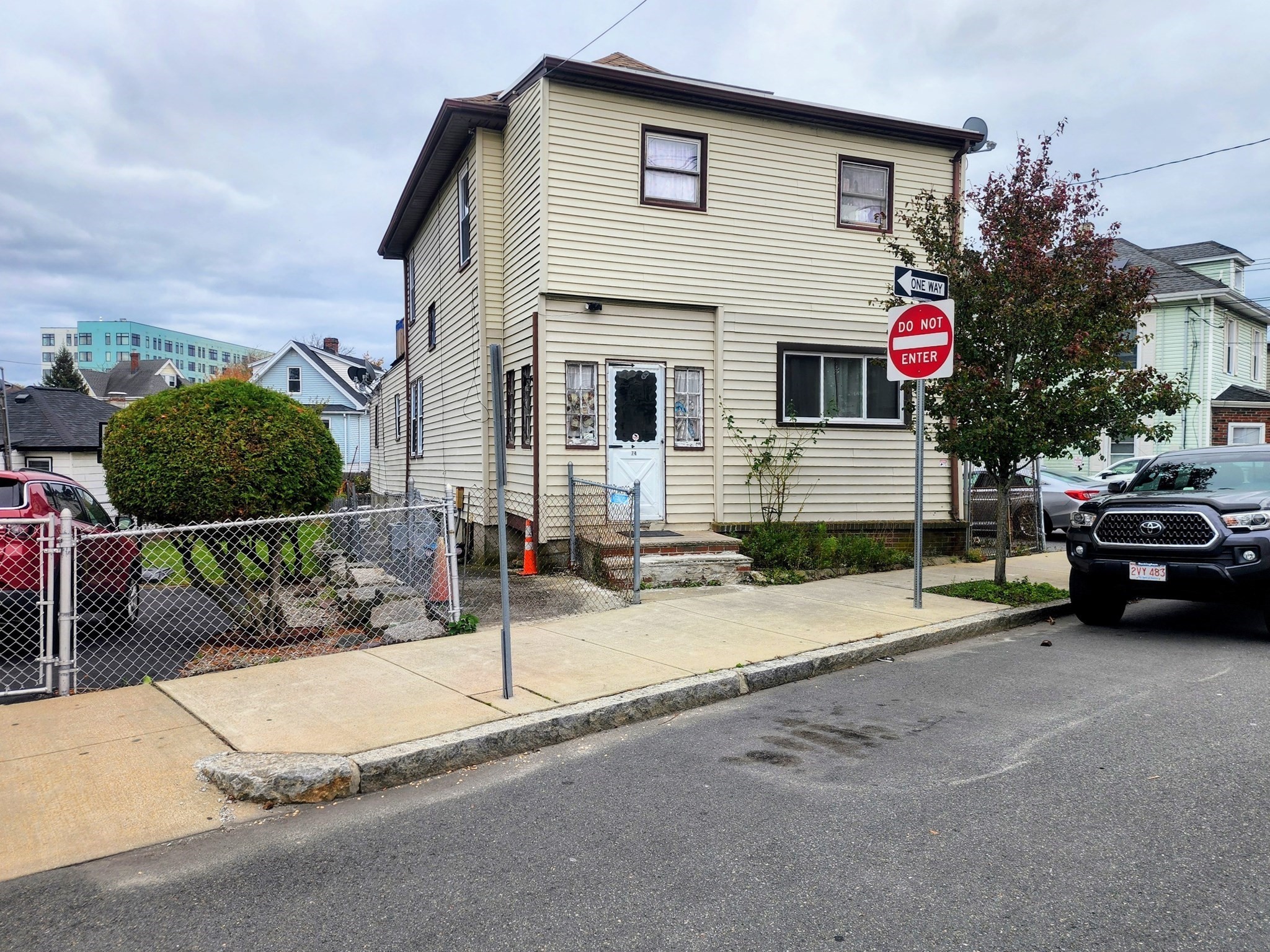 74 Garfield Ave, Revere, MA 02151