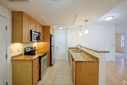 87 New, Apt 204