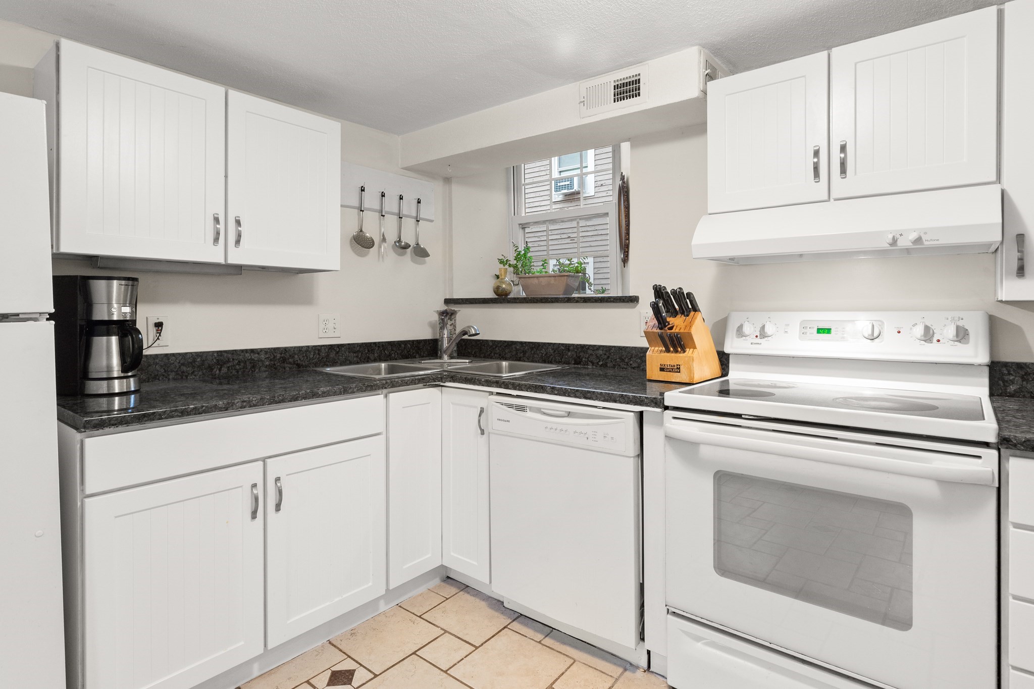 8 Williams Street Unit E2, Salem, MA 01970 - Image 10