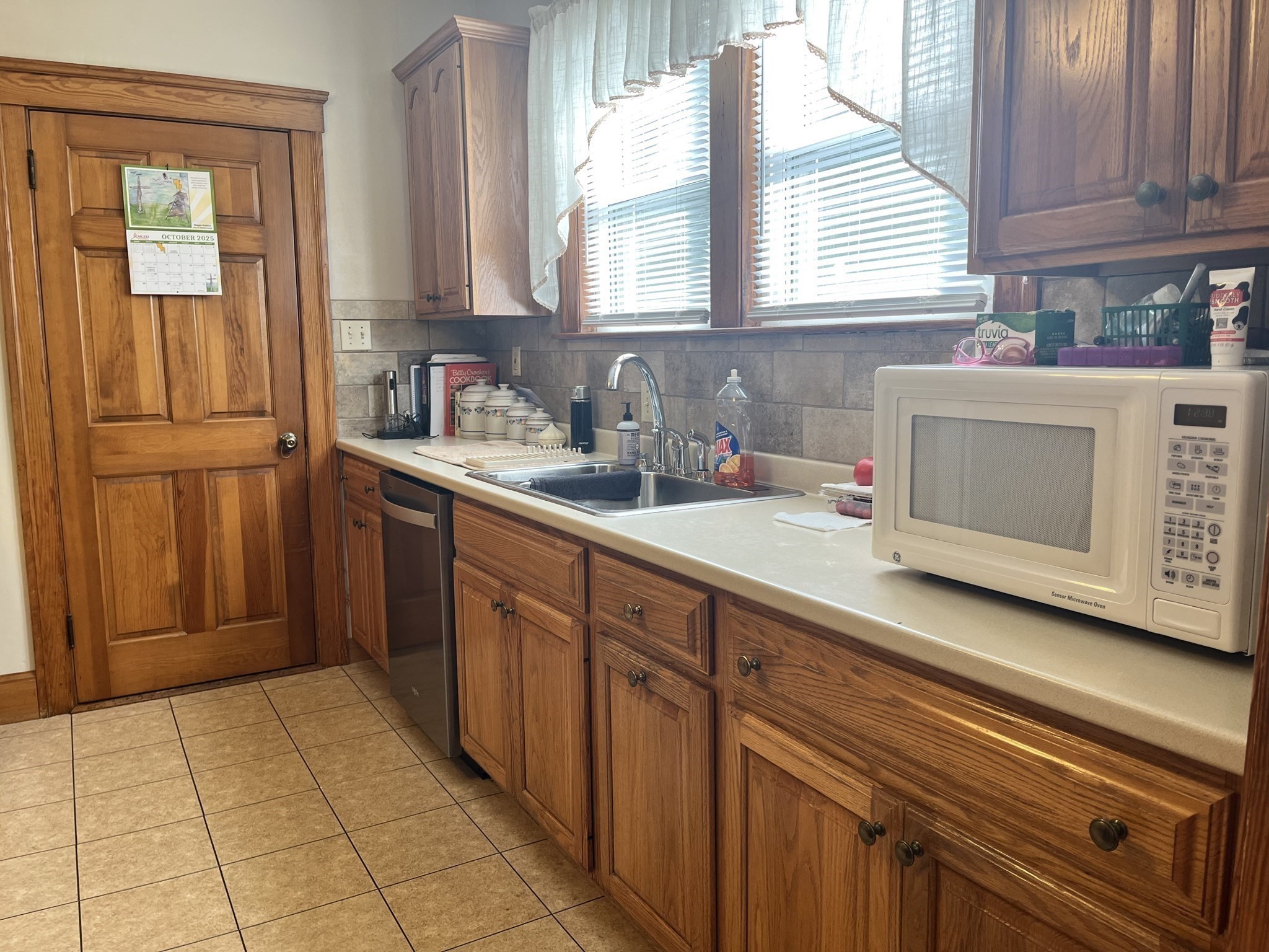 49 Farnham St, Fall River, MA 02720 - Image 14