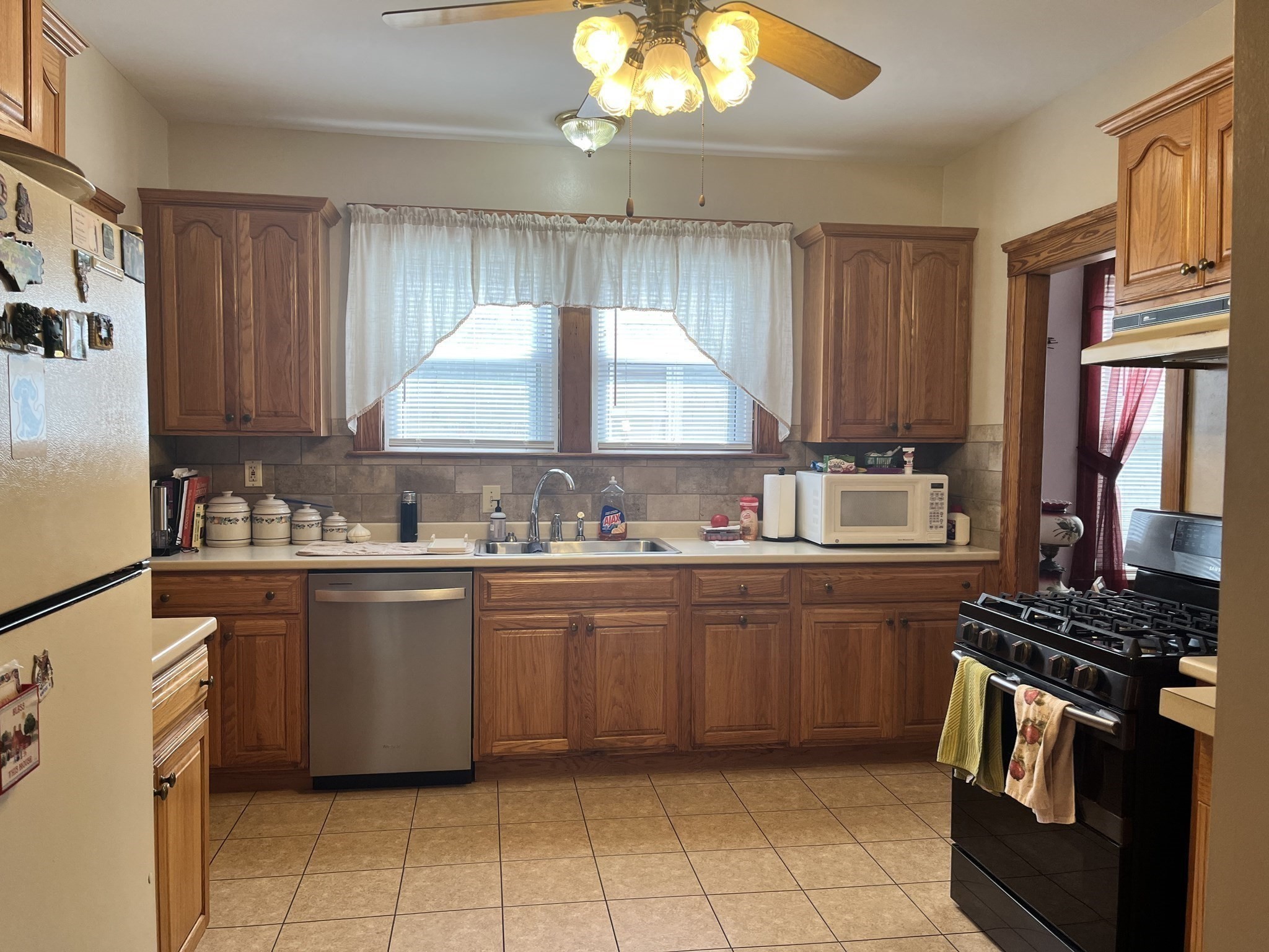 49 Farnham St, Fall River, MA 02720 - Image 15