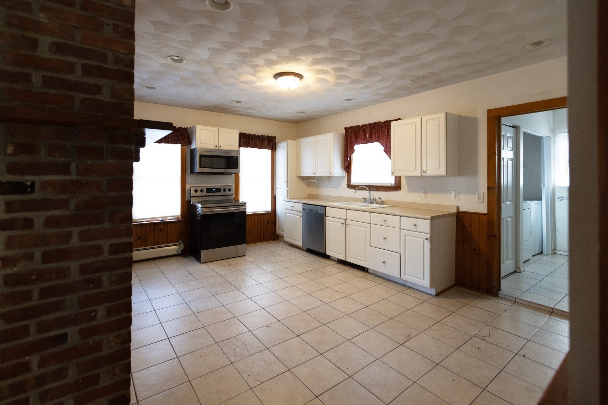 157 Fisher St, North Attleboro, MA 02760 - Image 9