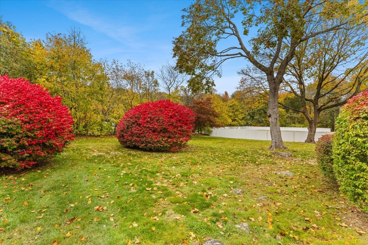 51 Linden Dr, Somerset, MA 02726 - Image 7