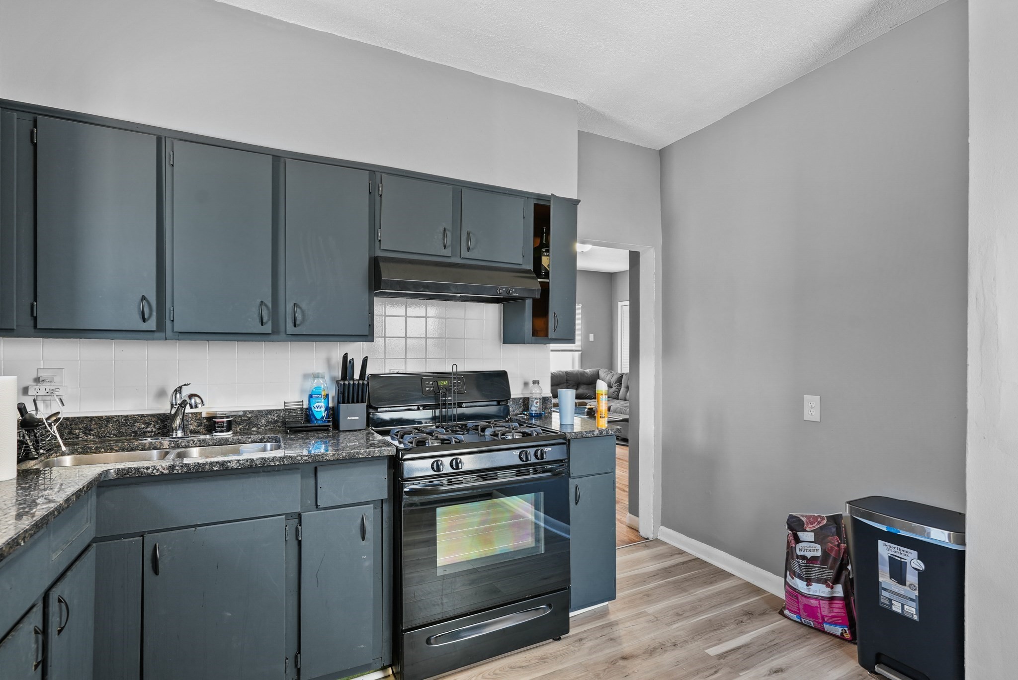 32 Quequechan St, Fall River, MA 02723 - Image 17