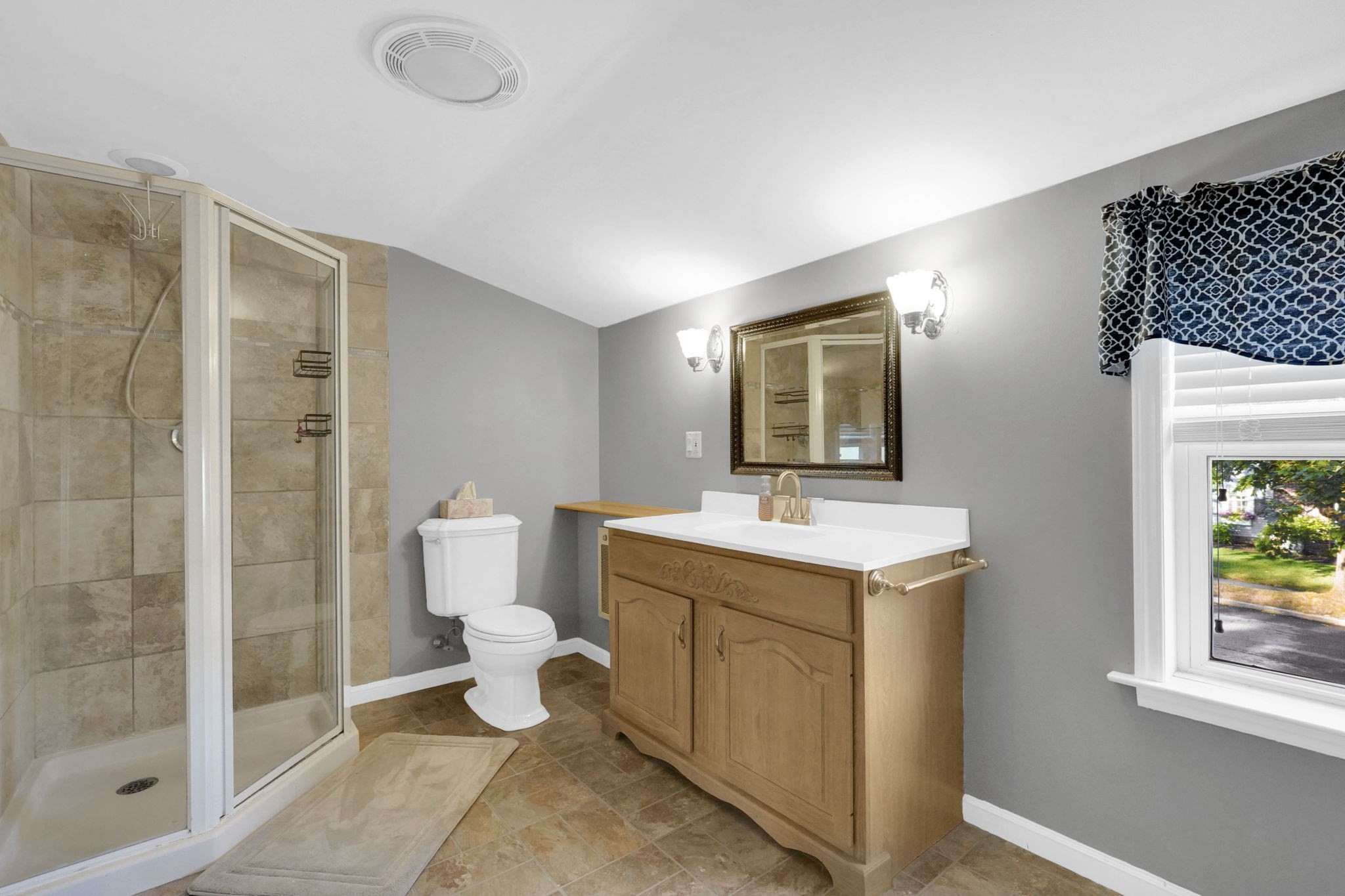 7 Longworth Rd, Worcester, MA 01602 - Image 9