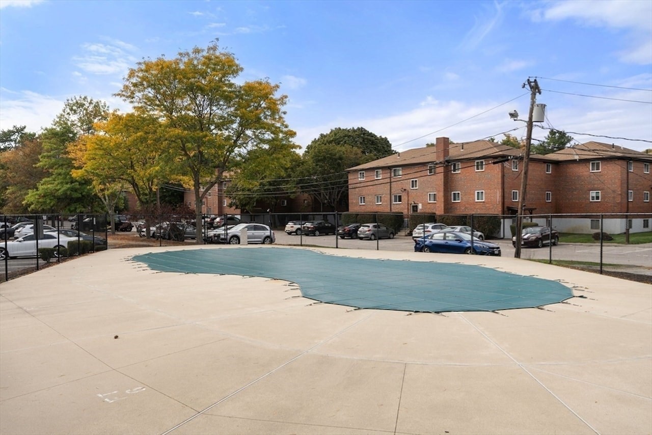 42 Bryon Rd Unit 6, West Roxbury, Boston, MA 02132 - Image 13