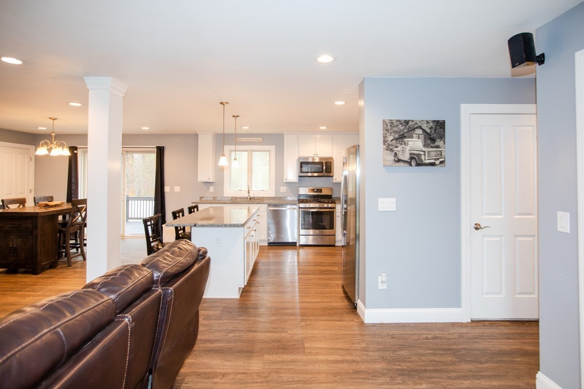 33 Rhinecliffe Road, Swansea, MA 02777 - Image 2