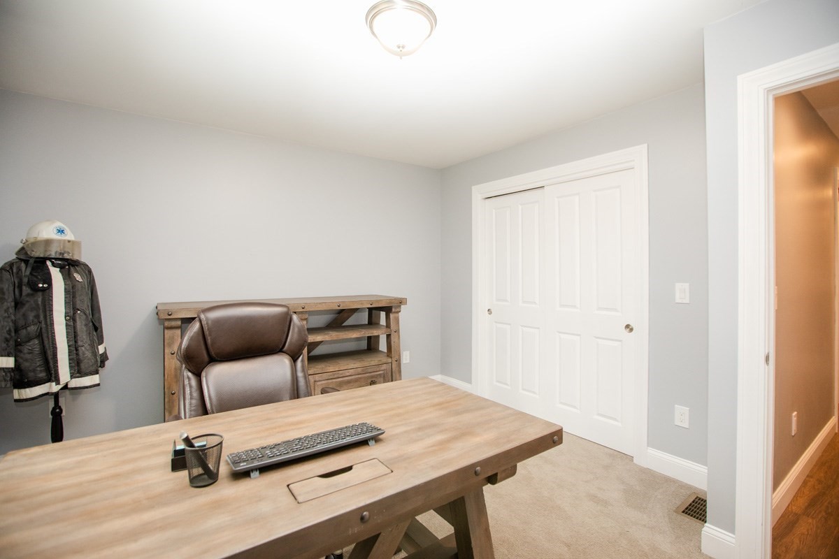 33 Rhinecliffe Road, Swansea, MA 02777 - Image 22