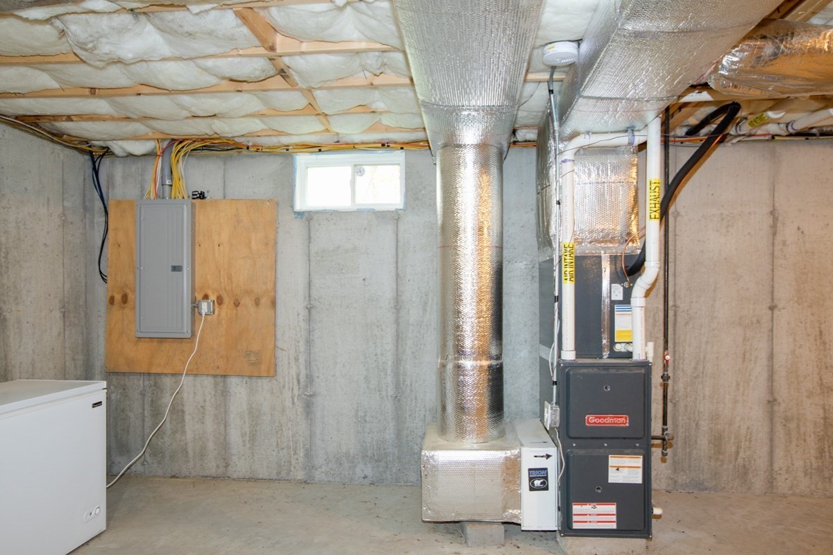 33 Rhinecliffe Road, Swansea, MA 02777 - Image 27