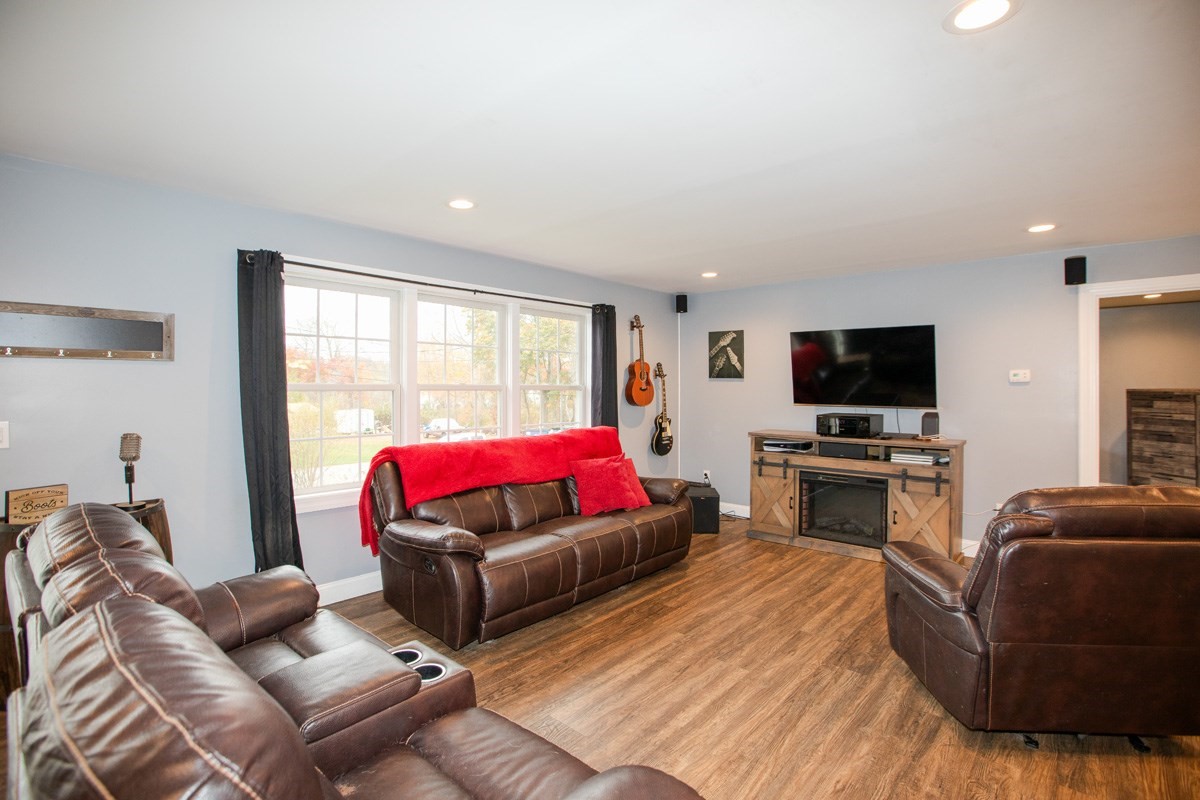 33 Rhinecliffe Road, Swansea, MA 02777 - Image 9