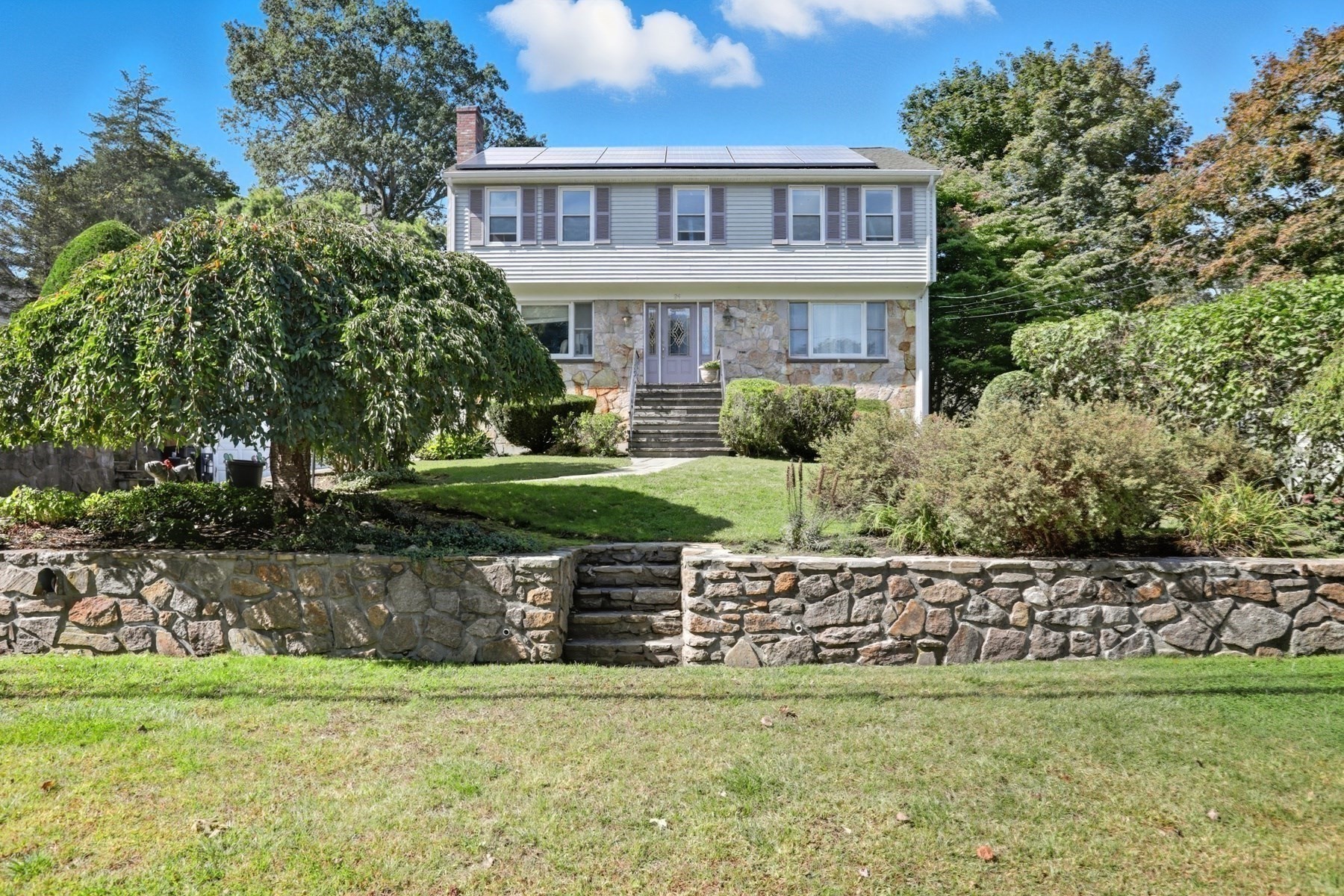 24 Angelica Dr, Framingham, MA 01701