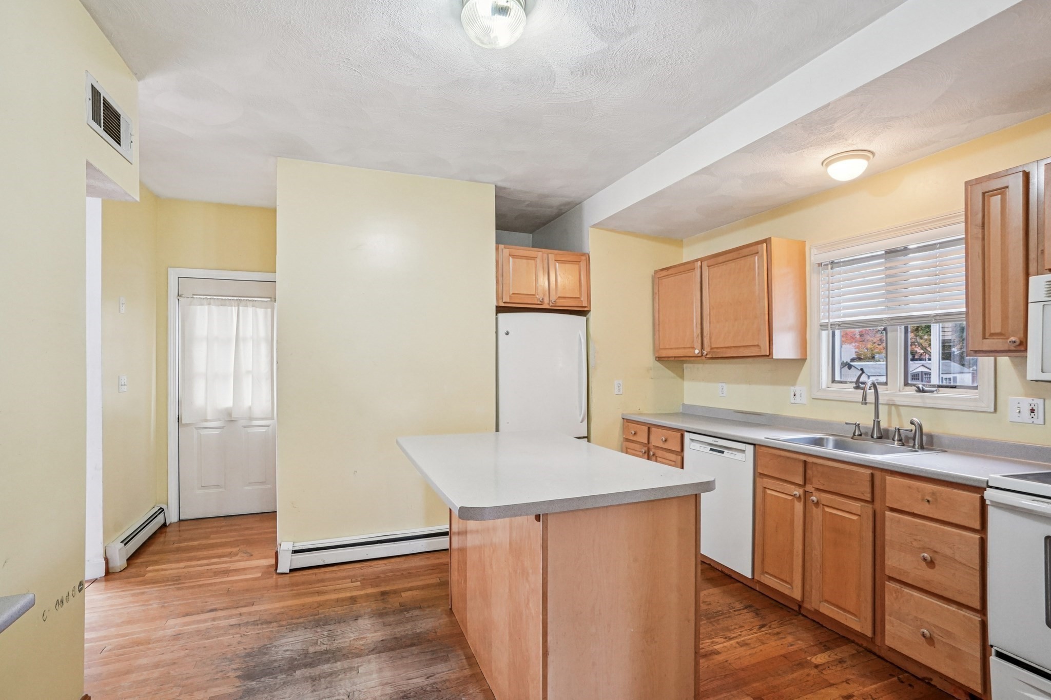 45 Richardson St, Malden, MA 02148 - Image 9