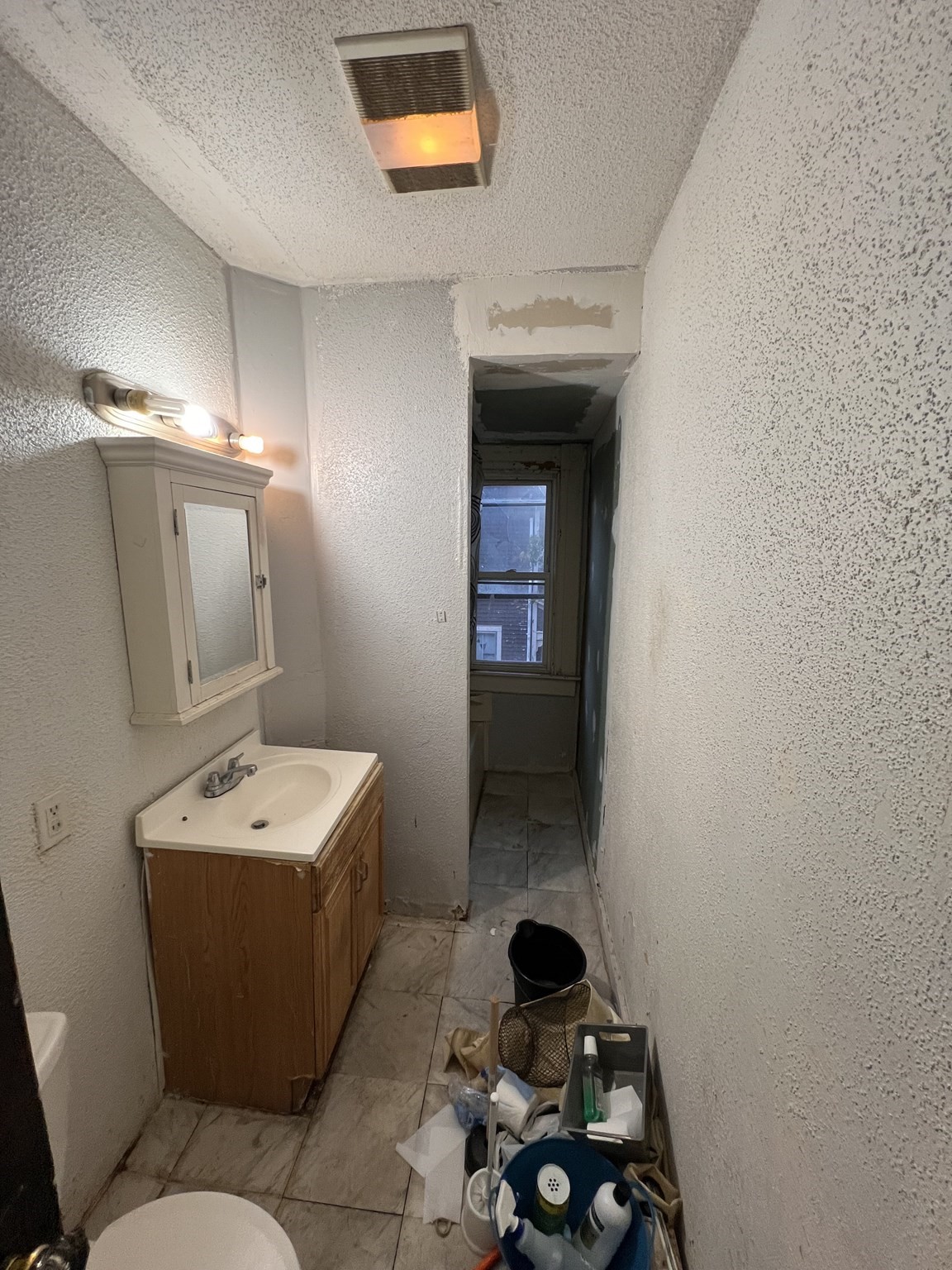 34 Wellesley St, Springfield, MA 01109 - Image 10