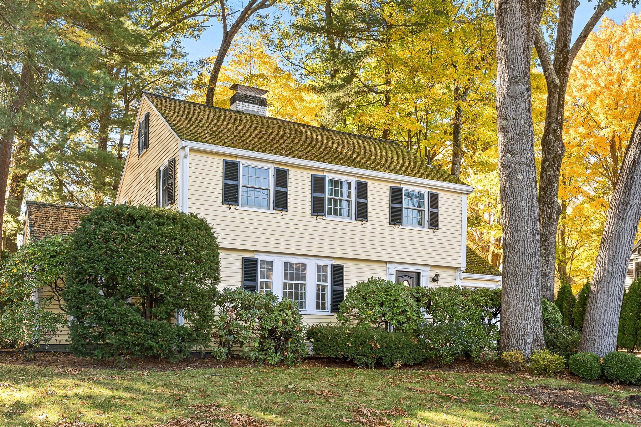32 Wall St, Wellesley, MA 02481