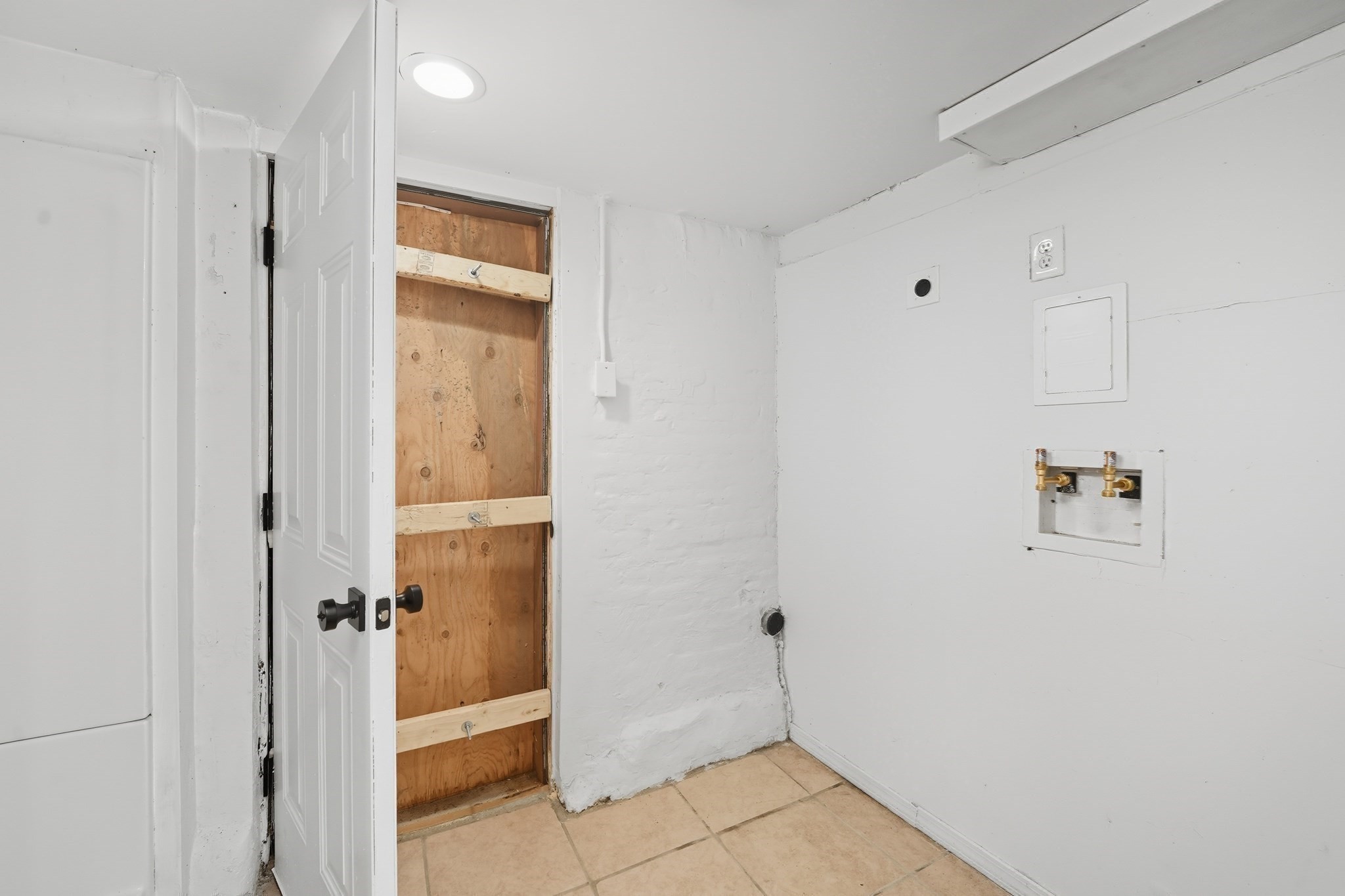 934 Main St, Holyoke, MA 01040 - Image 18