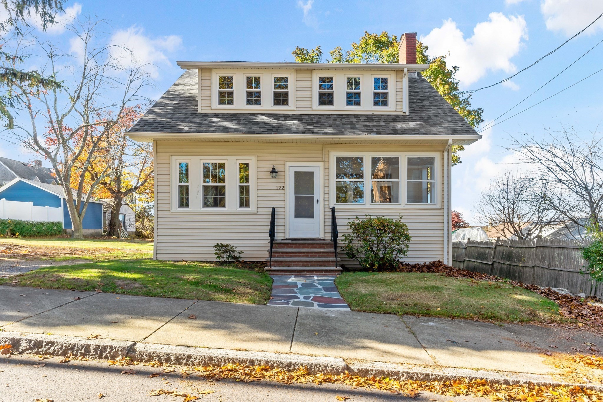 172 Gibbs St, Fall River, MA 02720