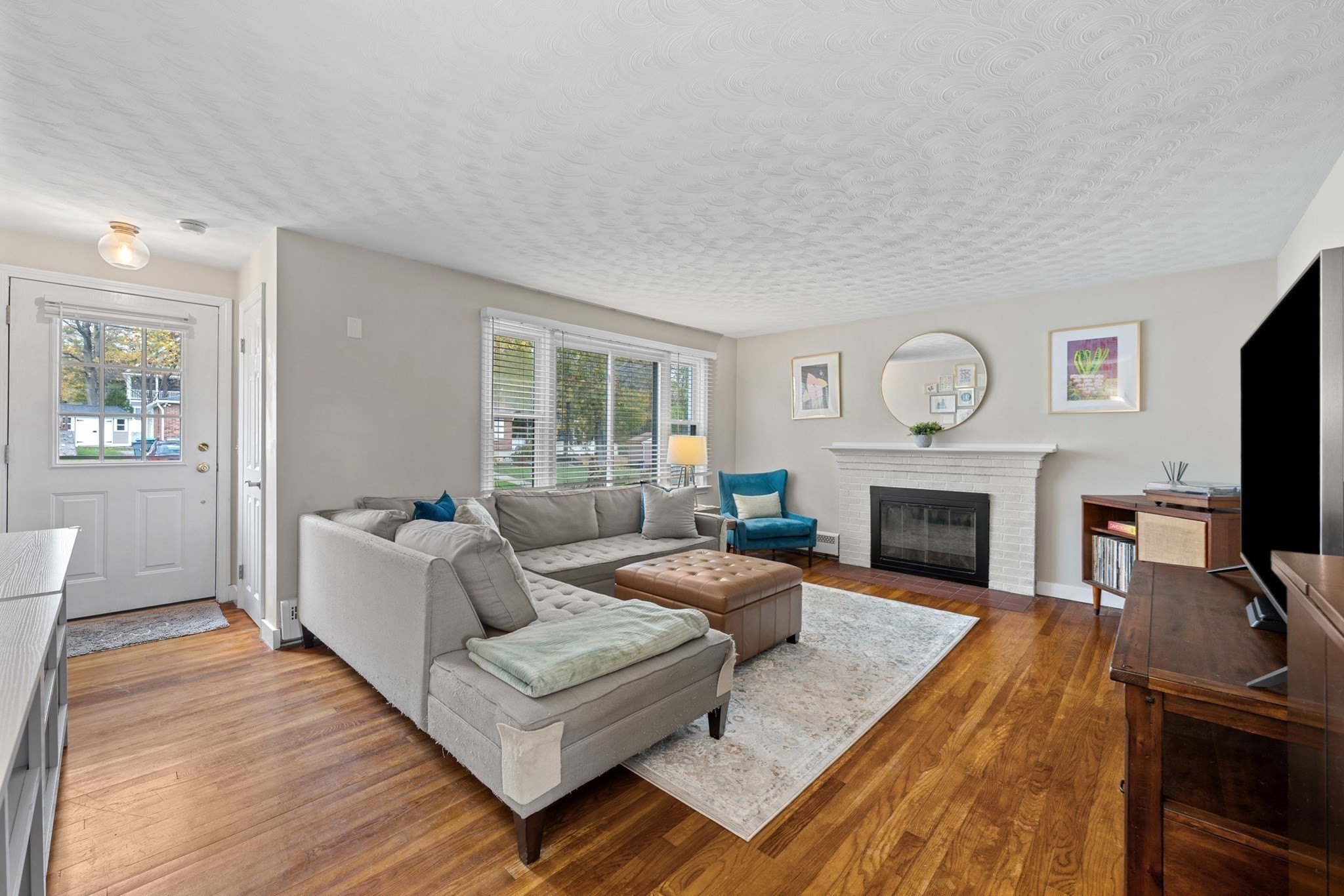 49 Gates Rd, Shrewsbury, MA 01545 - Image 3