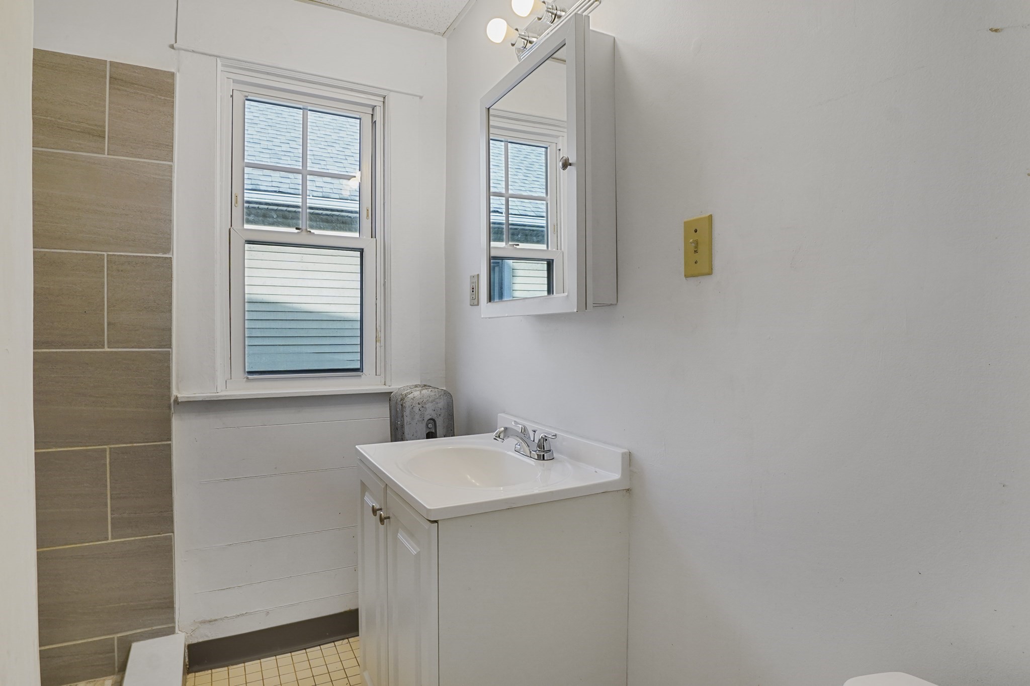 371 Oakland St, Springfield, MA 01108 - Image 20