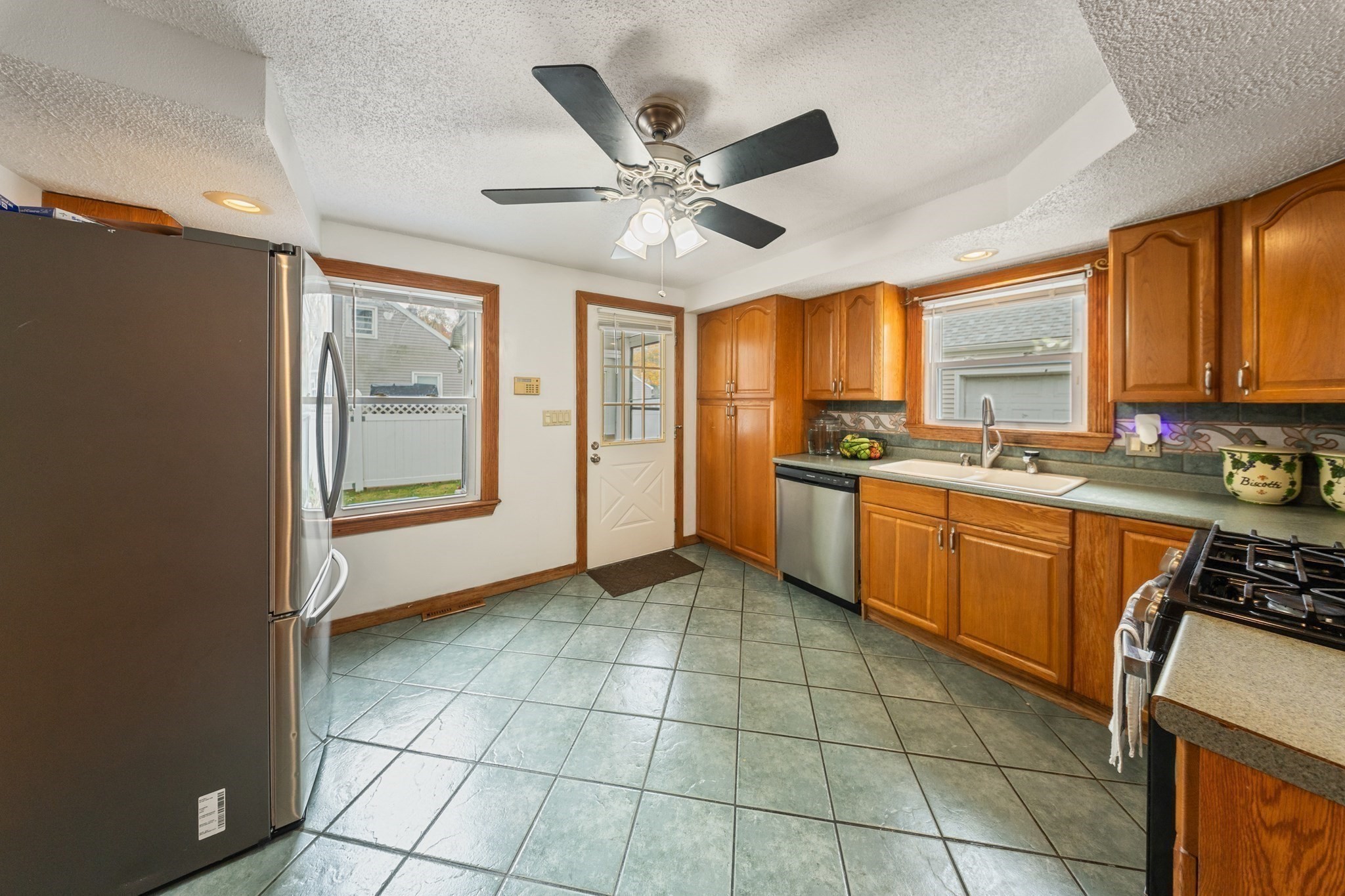 1078 Liberty St, Springfield, MA 01104 - Image 4