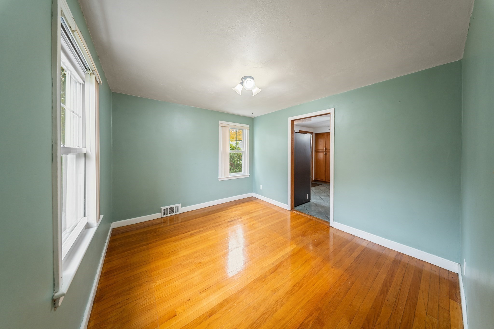 1078 Liberty St, Springfield, MA 01104 - Image 8