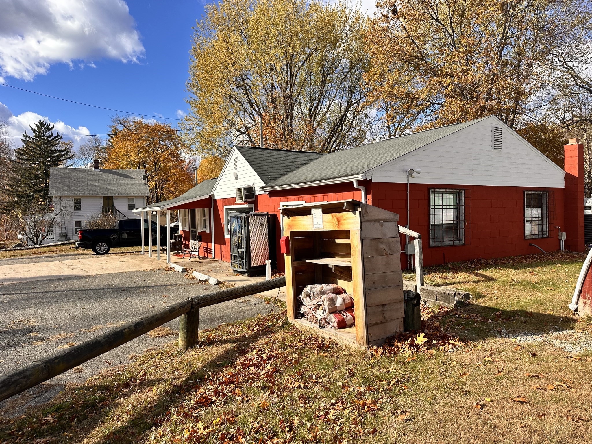 1131 East St, Ludlow, MA 01056 - Image 2