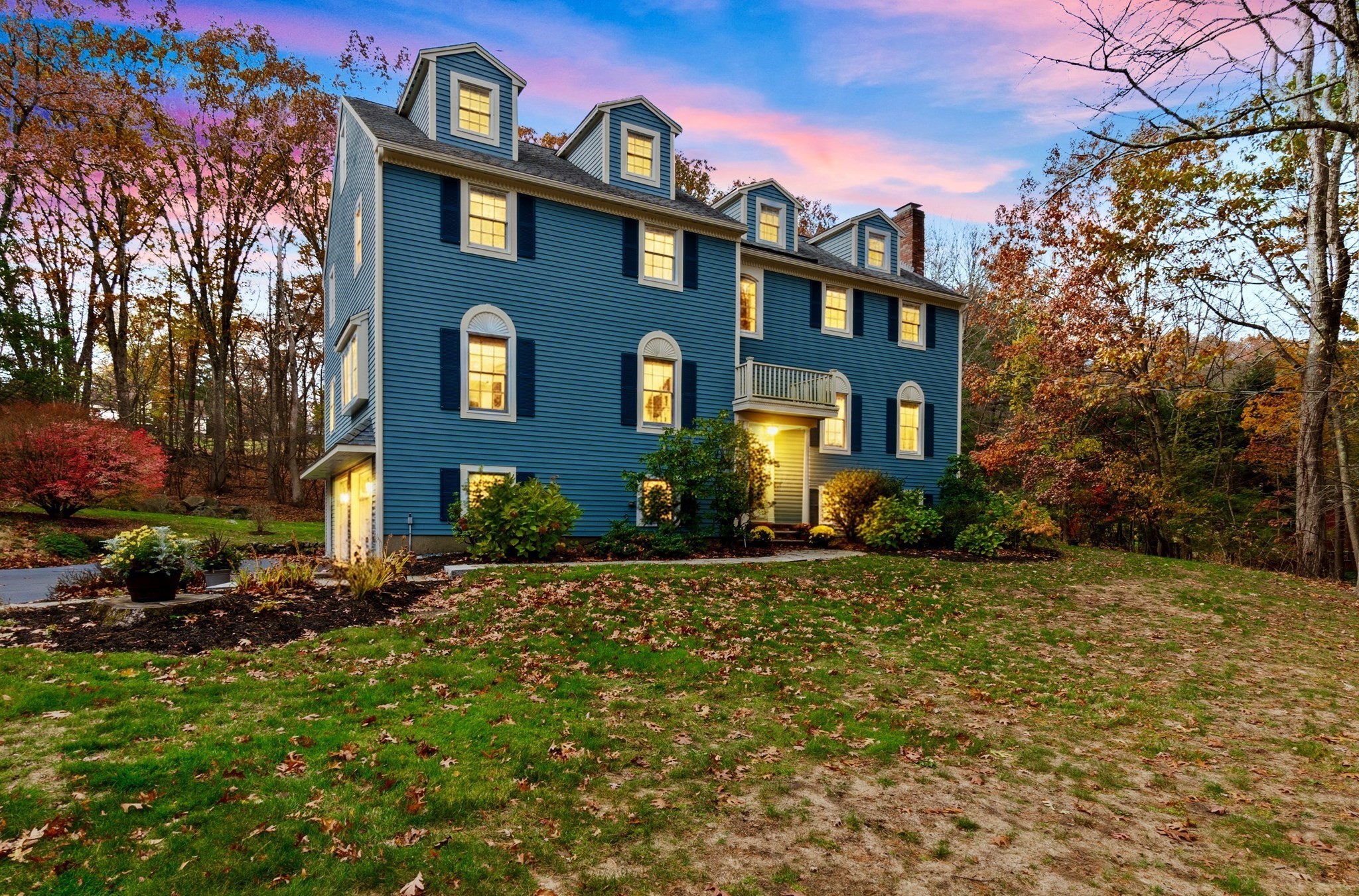 16 W Tapley Rd, Lynnfield, MA 01940