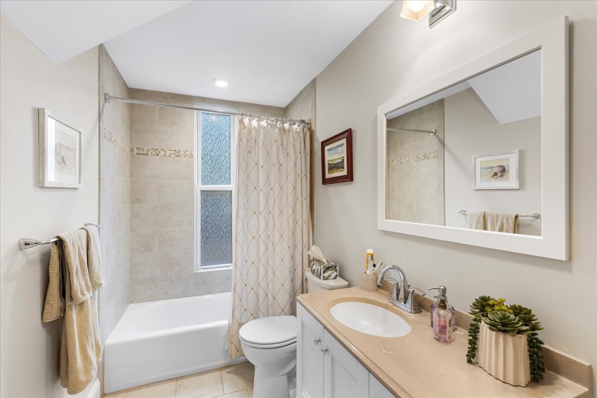 2 Garfield  Ave Unit 1, Hyde Park, Boston, MA 02136 - Image 12