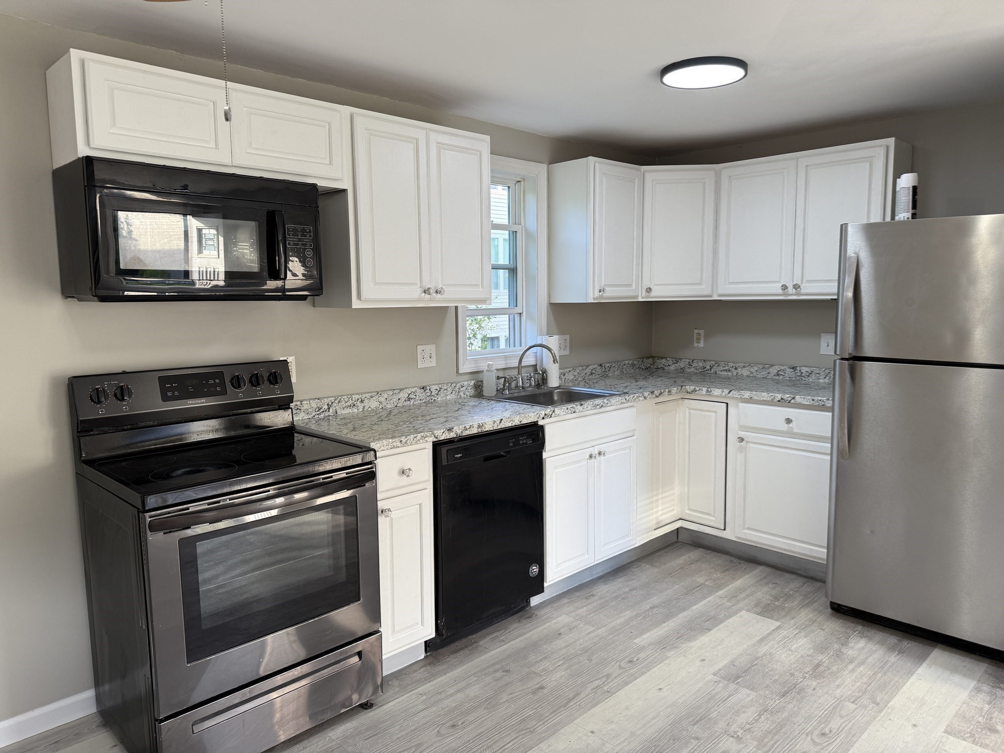 46 Juniper Rd, North Attleboro, MA 02760