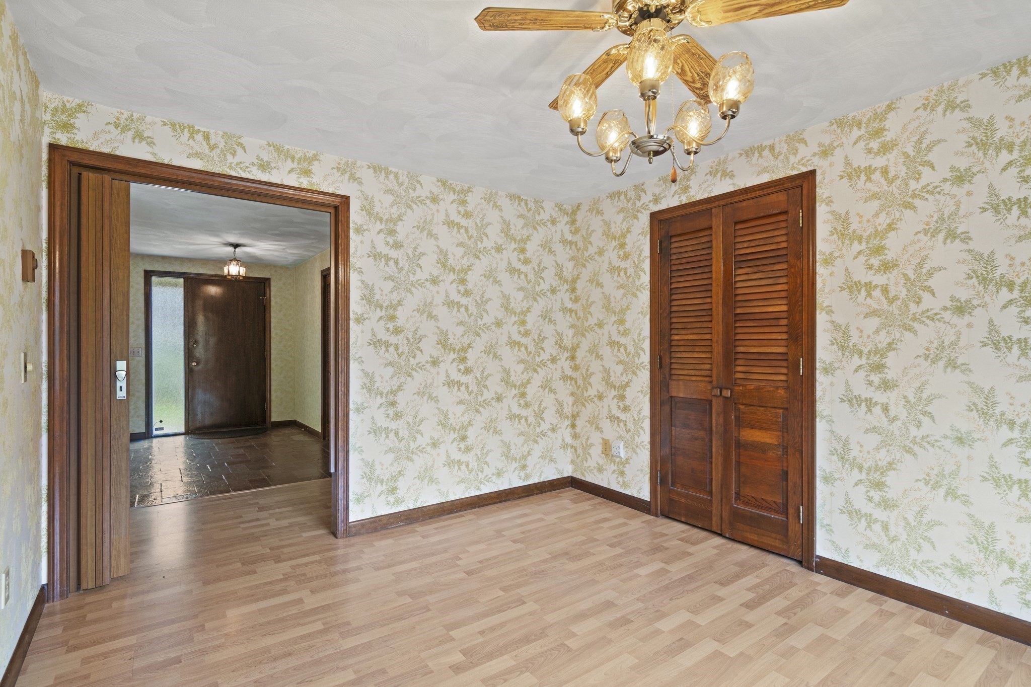 8 Hunter Circle, Shrewsbury, MA 01545 - Image 11