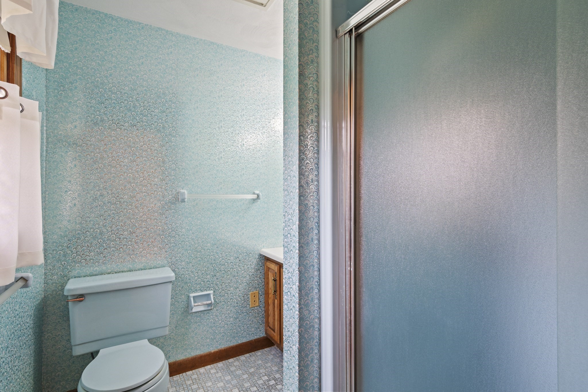 8 Hunter Circle, Shrewsbury, MA 01545 - Image 14