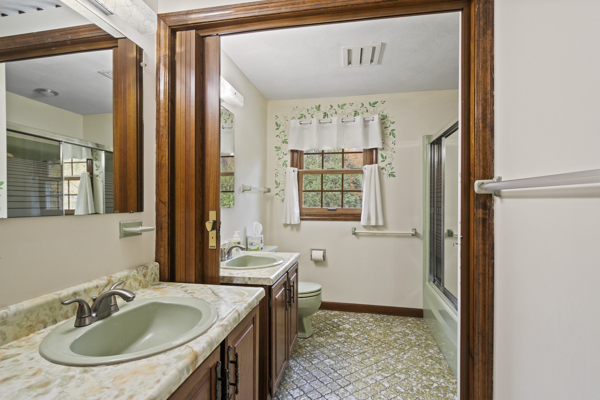 8 Hunter Circle, Shrewsbury, MA 01545 - Image 19