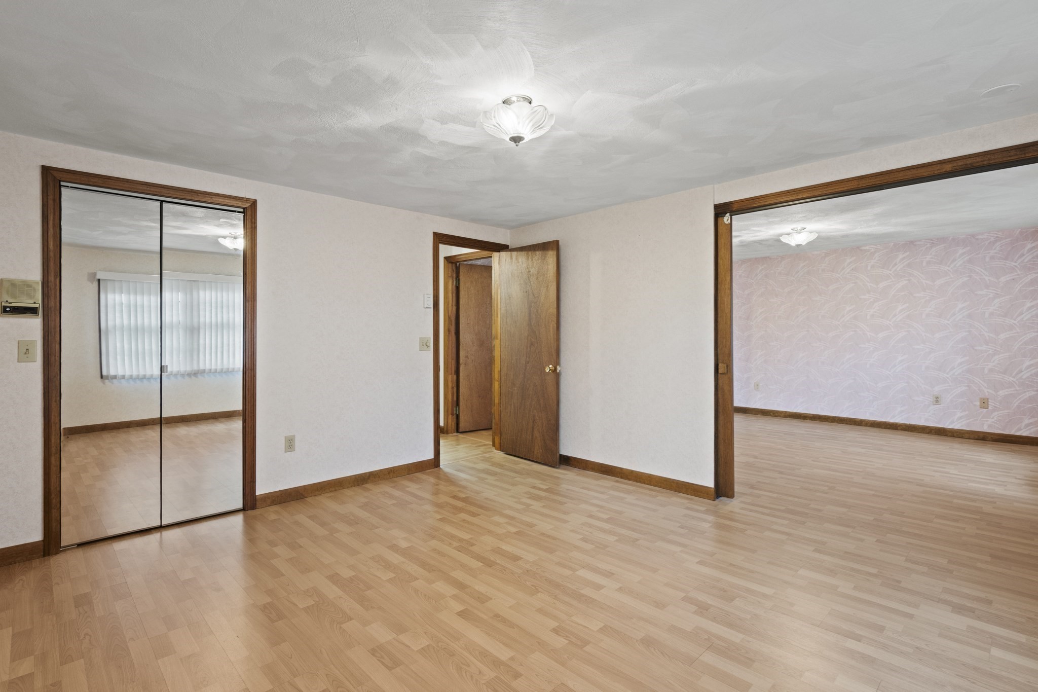 8 Hunter Circle, Shrewsbury, MA 01545 - Image 23