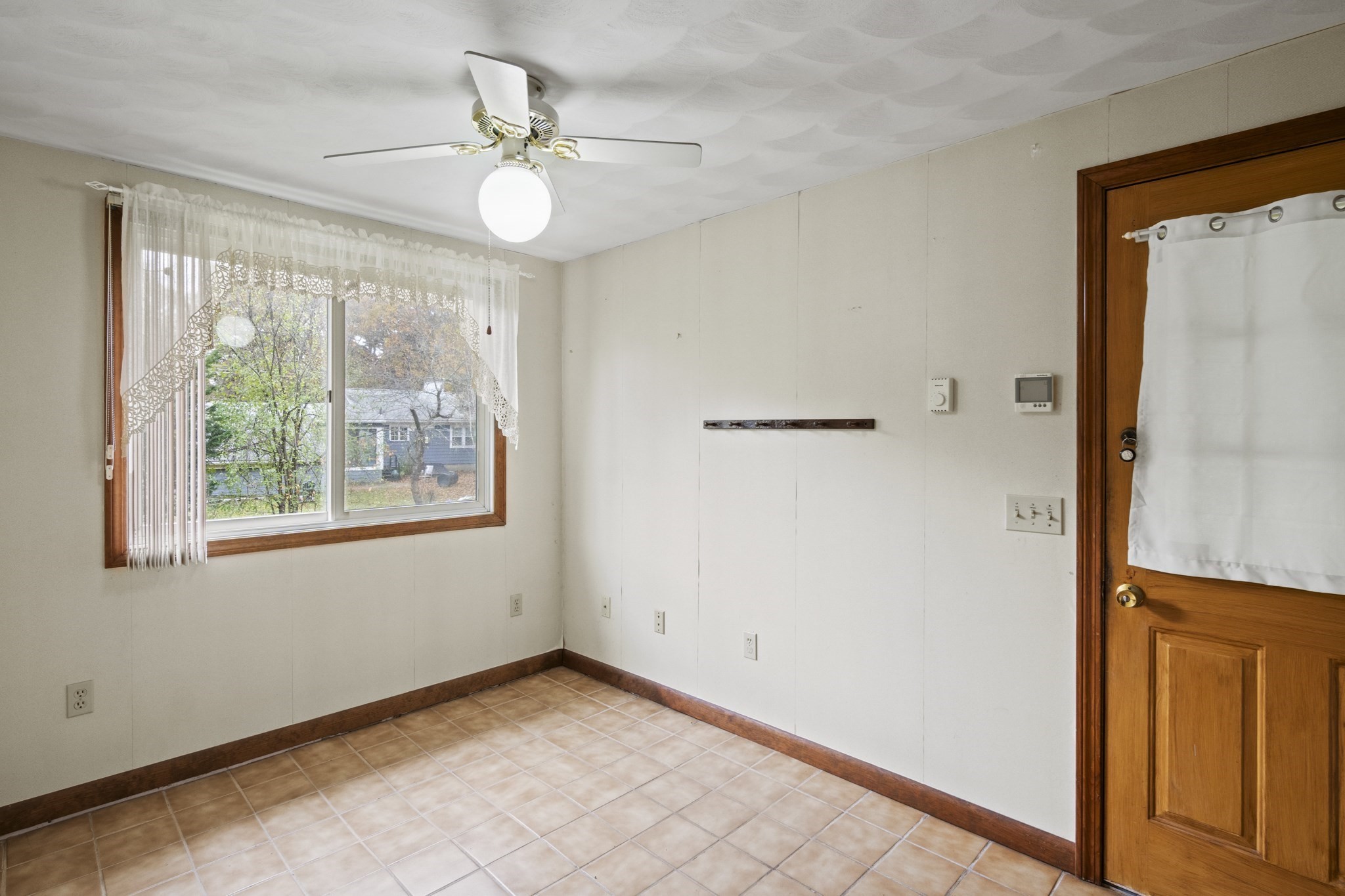 8 Hunter Circle, Shrewsbury, MA 01545 - Image 24