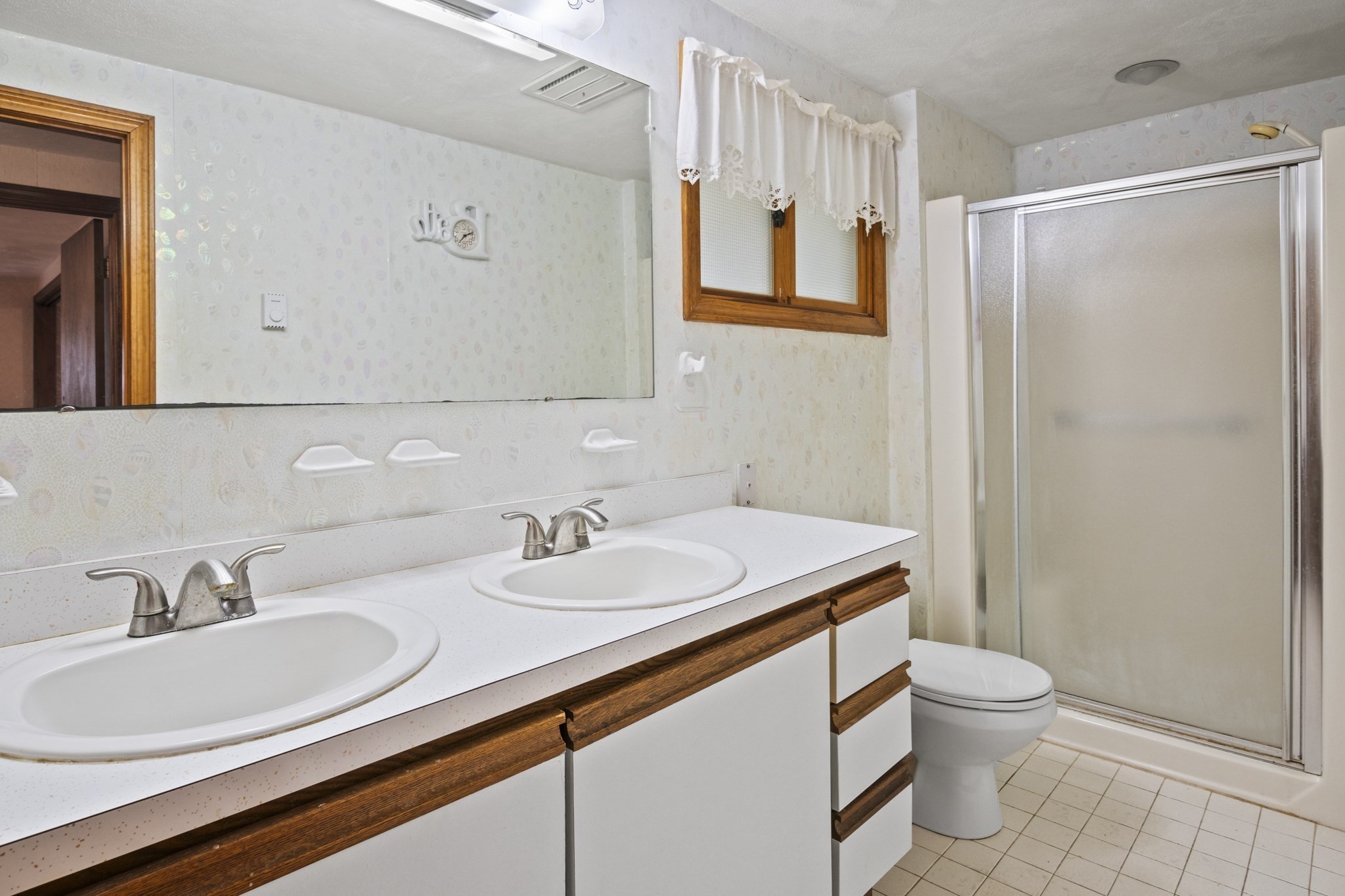 8 Hunter Circle, Shrewsbury, MA 01545 - Image 25