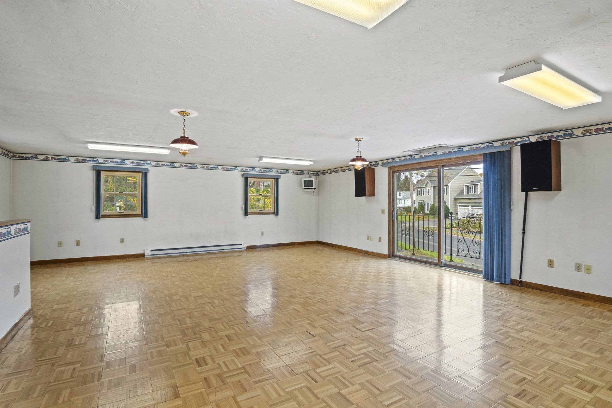 8 Hunter Circle, Shrewsbury, MA 01545 - Image 29