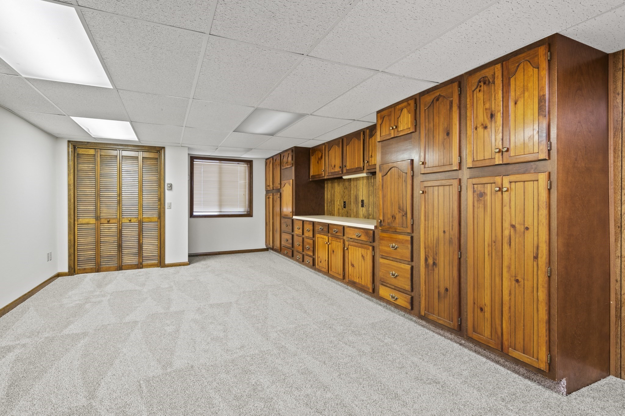 8 Hunter Circle, Shrewsbury, MA 01545 - Image 33