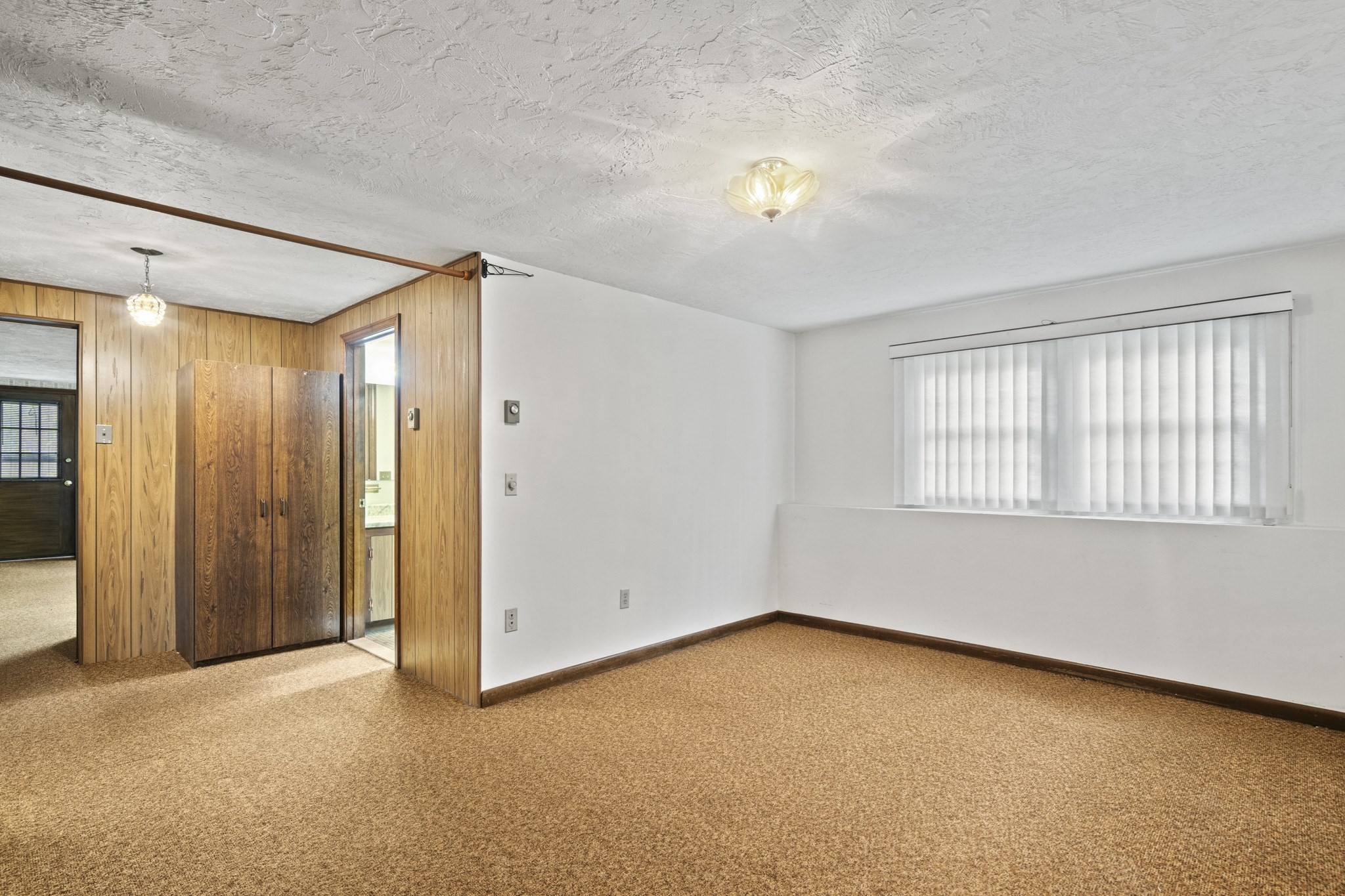 8 Hunter Circle, Shrewsbury, MA 01545 - Image 35