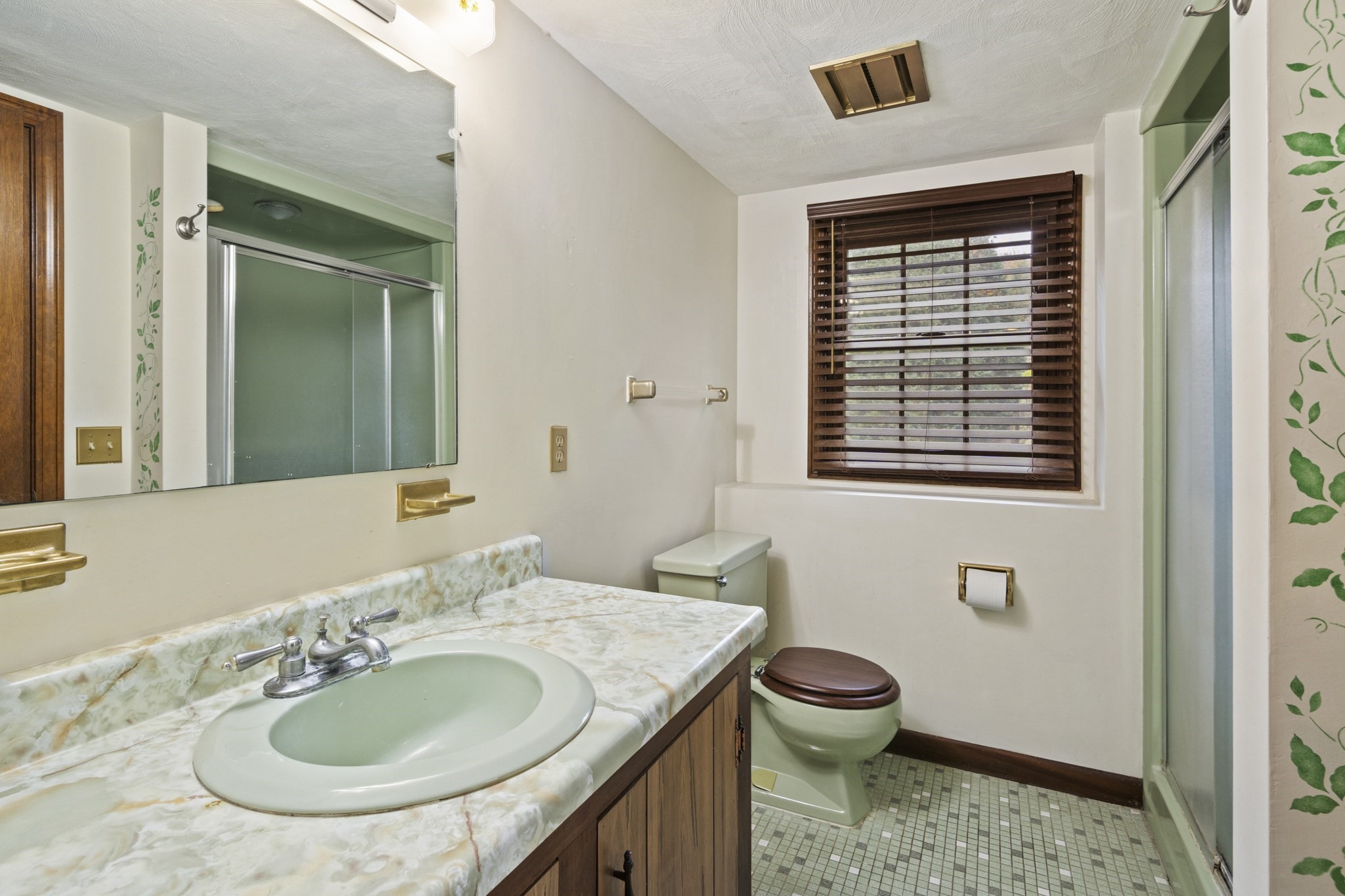 8 Hunter Circle, Shrewsbury, MA 01545 - Image 37